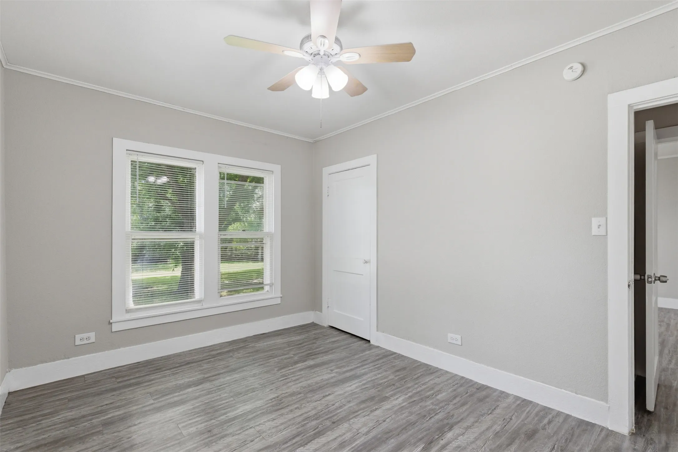 Single Family Residence For Sale in Grayson County , 630 E Acheson Street, Denison, Texas 75021, 3 Bedroom, 1 Bathroom, 1 Garage spaces, 1,086 Sqft, built in 1935, mls#21302183, Real Estate Agent in Denison, Homes For Sale in Grayson county, Homes For Sale in Denison, Realtor in Denison Texas, Real Estate Brokerage Independent Realty Texas, Luminita Cordes Realtor