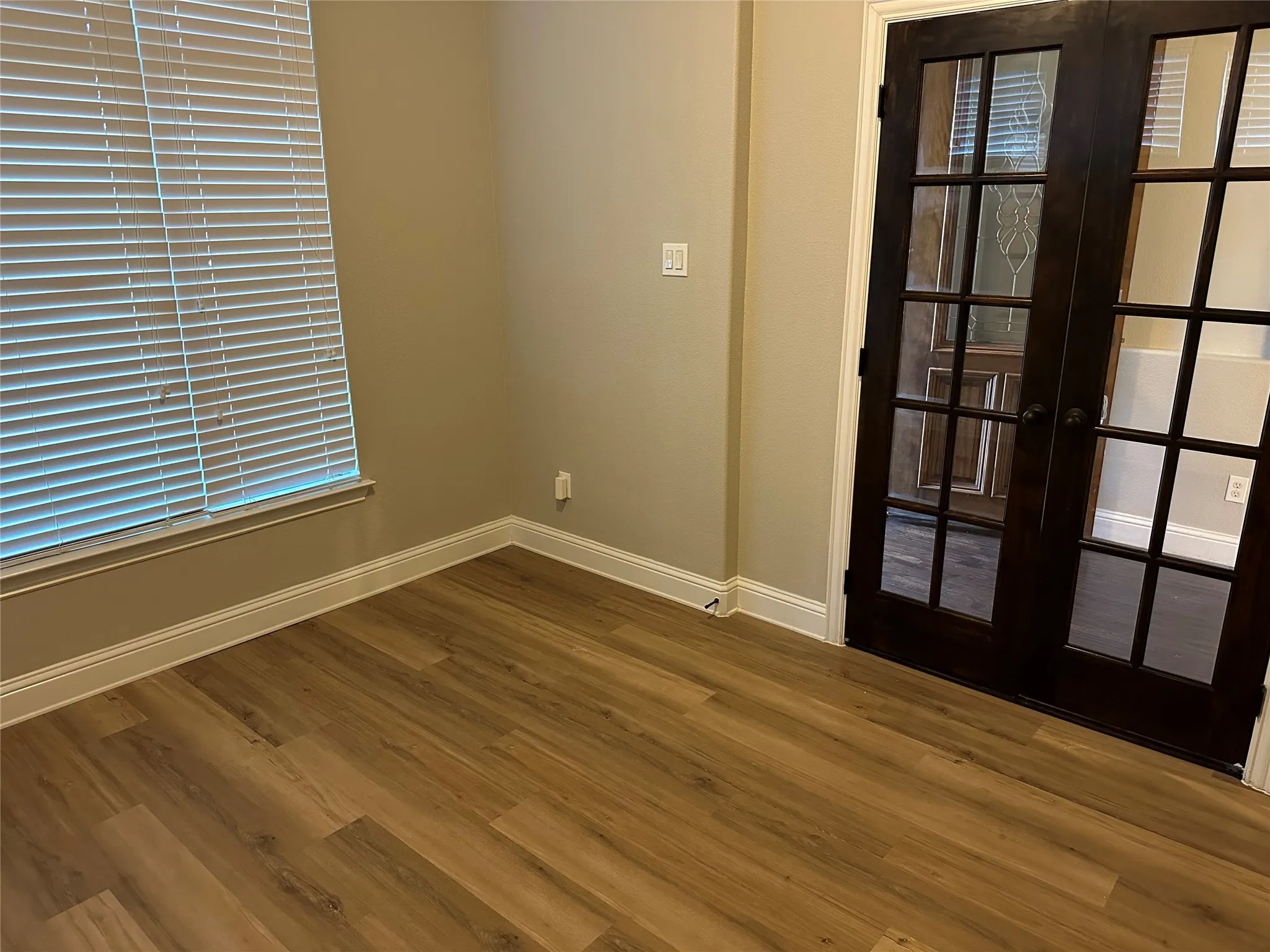 Single Family Residence For Sale in Collin County , 3917 Jeanette Lane, Mc Kinney, Texas 75071, 4 Bedroom, 4 Bathroom, 2 Garage spaces, 2,702 Sqft, built in 2014, mls#21302862, Real Estate Agent in Mc Kinney, Homes For Sale in Collin county, Homes For Sale in Mc Kinney, Realtor in Mc Kinney Texas, Real Estate Brokerage Independent Realty Texas, Luminita Cordes Realtor