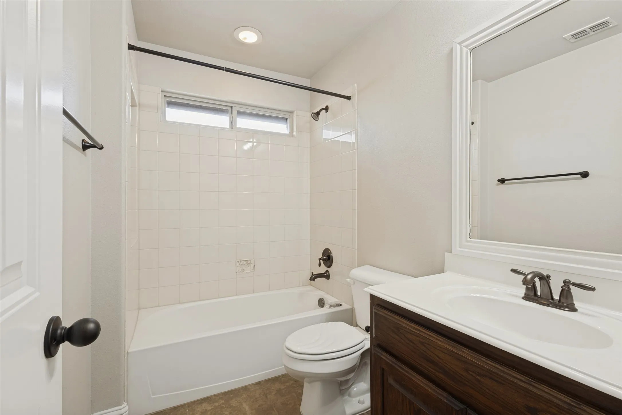 Single Family Residence For Sale in Collin County , 3917 Jeanette Lane, Mc Kinney, Texas 75071, 4 Bedroom, 4 Bathroom, 2 Garage spaces, 2,702 Sqft, built in 2014, mls#21302862, Real Estate Agent in Mc Kinney, Homes For Sale in Collin county, Homes For Sale in Mc Kinney, Realtor in Mc Kinney Texas, Real Estate Brokerage Independent Realty Texas, Luminita Cordes Realtor