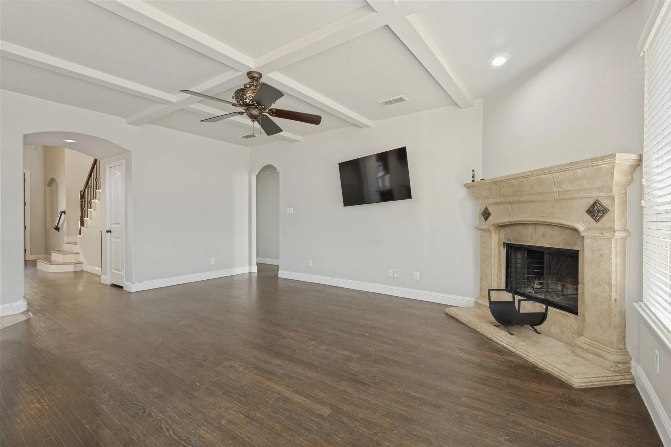 Single Family Residence For Sale in Collin County , 3917 Jeanette Lane, Mc Kinney, Texas 75071, 4 Bedroom, 4 Bathroom, 2 Garage spaces, 2,702 Sqft, built in 2014, mls#21302862, Real Estate Agent in Mc Kinney, Homes For Sale in Collin county, Homes For Sale in Mc Kinney, Realtor in Mc Kinney Texas, Real Estate Brokerage Independent Realty Texas, Luminita Cordes Realtor