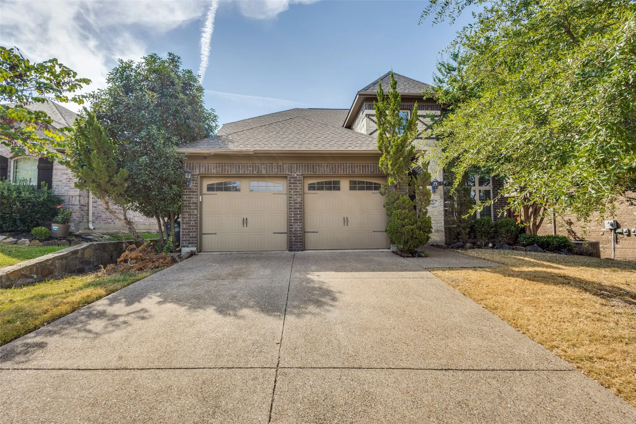 Single Family Residence For Sale in Collin County , 3917 Jeanette Lane, Mc Kinney, Texas 75071, 4 Bedroom, 4 Bathroom, 2 Garage spaces, 2,702 Sqft, built in 2014, mls#21302862, Real Estate Agent in Mc Kinney, Homes For Sale in Collin county, Homes For Sale in Mc Kinney, Realtor in Mc Kinney Texas, Real Estate Brokerage Independent Realty Texas, Luminita Cordes Realtor