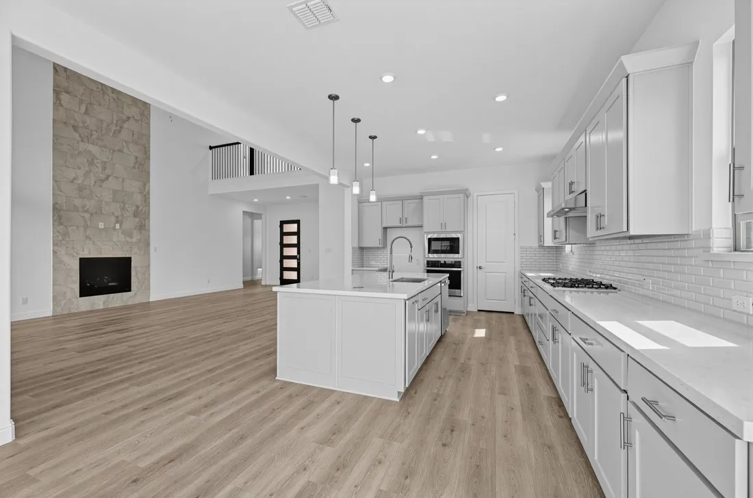 2412 Cottonwood Manor ~ Ready Now