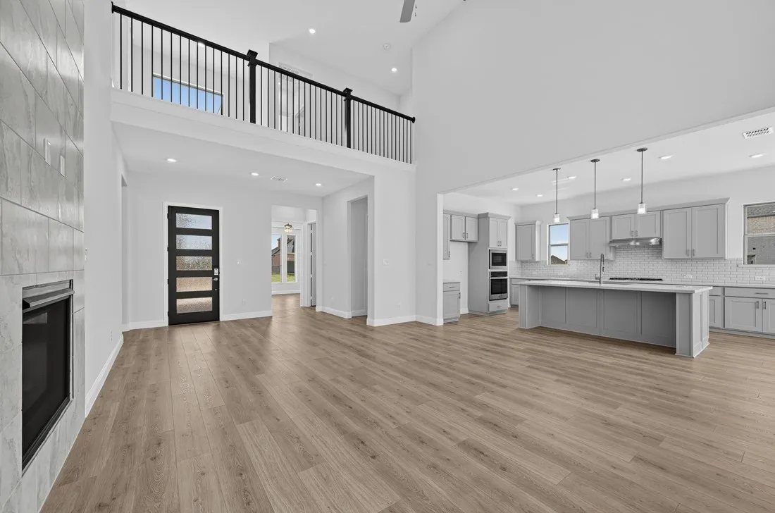 2412 Cottonwood Manor ~ Ready Now