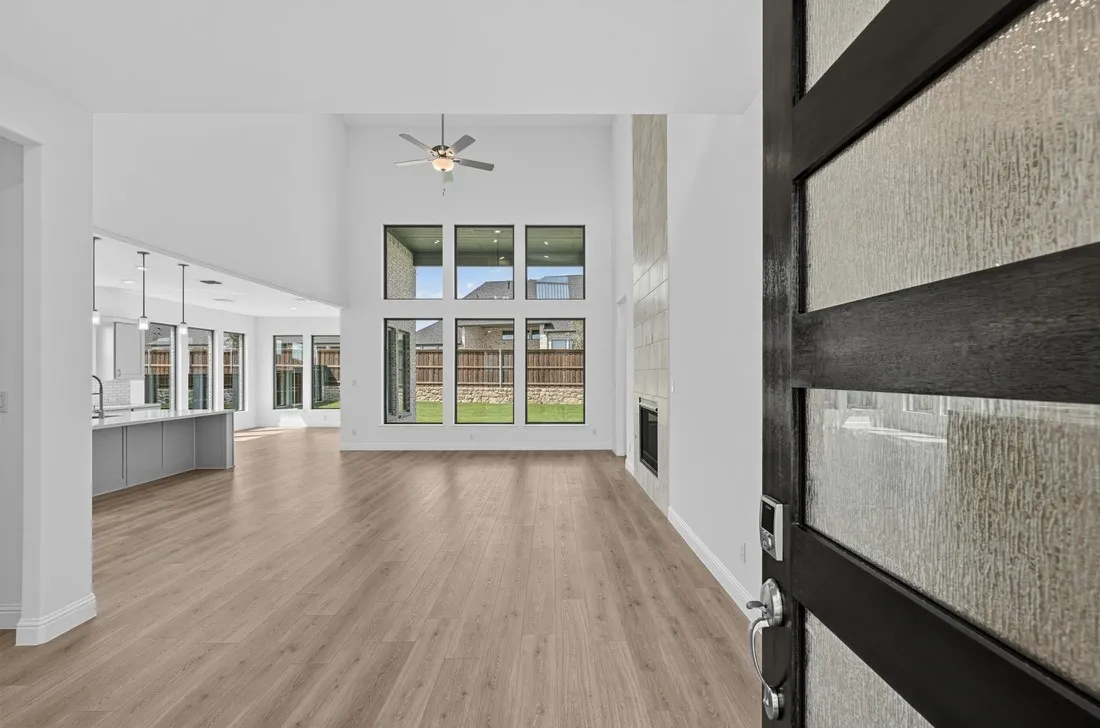 2412 Cottonwood Manor ~ Ready Now