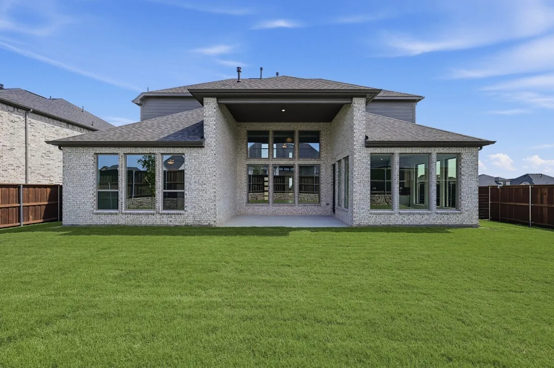 2412 Cottonwood Manor ~ Ready Now
