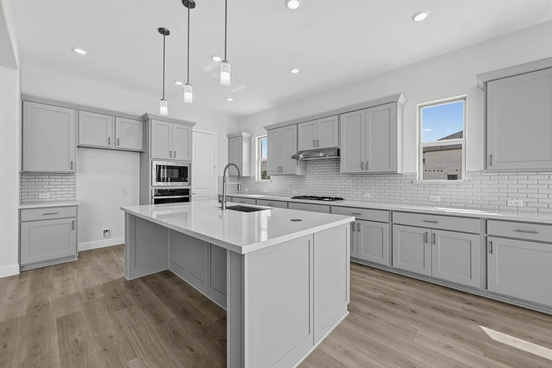 2412 Cottonwood Manor ~ Ready Now