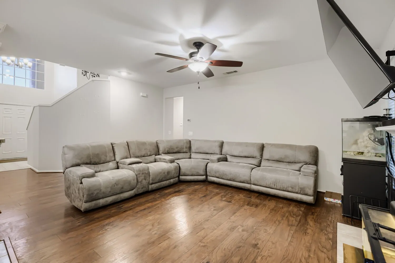 Single Family Residence For Sale in Denton County , 2412 Loon Lake Road, Denton, Texas 76210, 4 Bedroom, 3 Bathroom, 2 Garage spaces, 2,861 Sqft, built in 2000, mls#21293474, Real Estate Agent in Denton, Homes For Sale in Denton county, Homes For Sale in Denton, Realtor in Denton Texas, Real Estate Brokerage Independent Realty Texas, Luminita Cordes Realtor