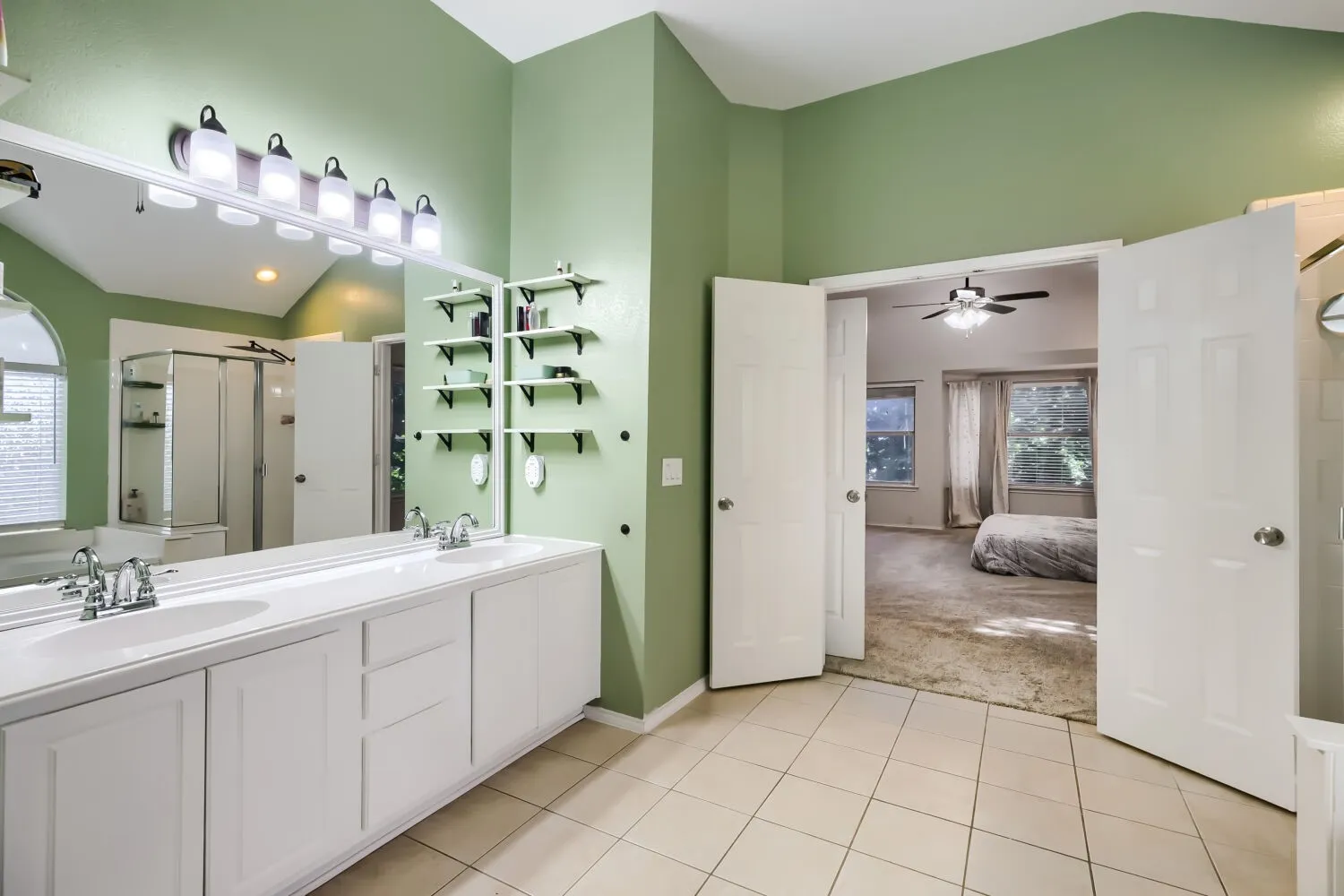 Single Family Residence For Sale in Denton County , 2412 Loon Lake Road, Denton, Texas 76210, 4 Bedroom, 3 Bathroom, 2 Garage spaces, 2,861 Sqft, built in 2000, mls#21293474, Real Estate Agent in Denton, Homes For Sale in Denton county, Homes For Sale in Denton, Realtor in Denton Texas, Real Estate Brokerage Independent Realty Texas, Luminita Cordes Realtor