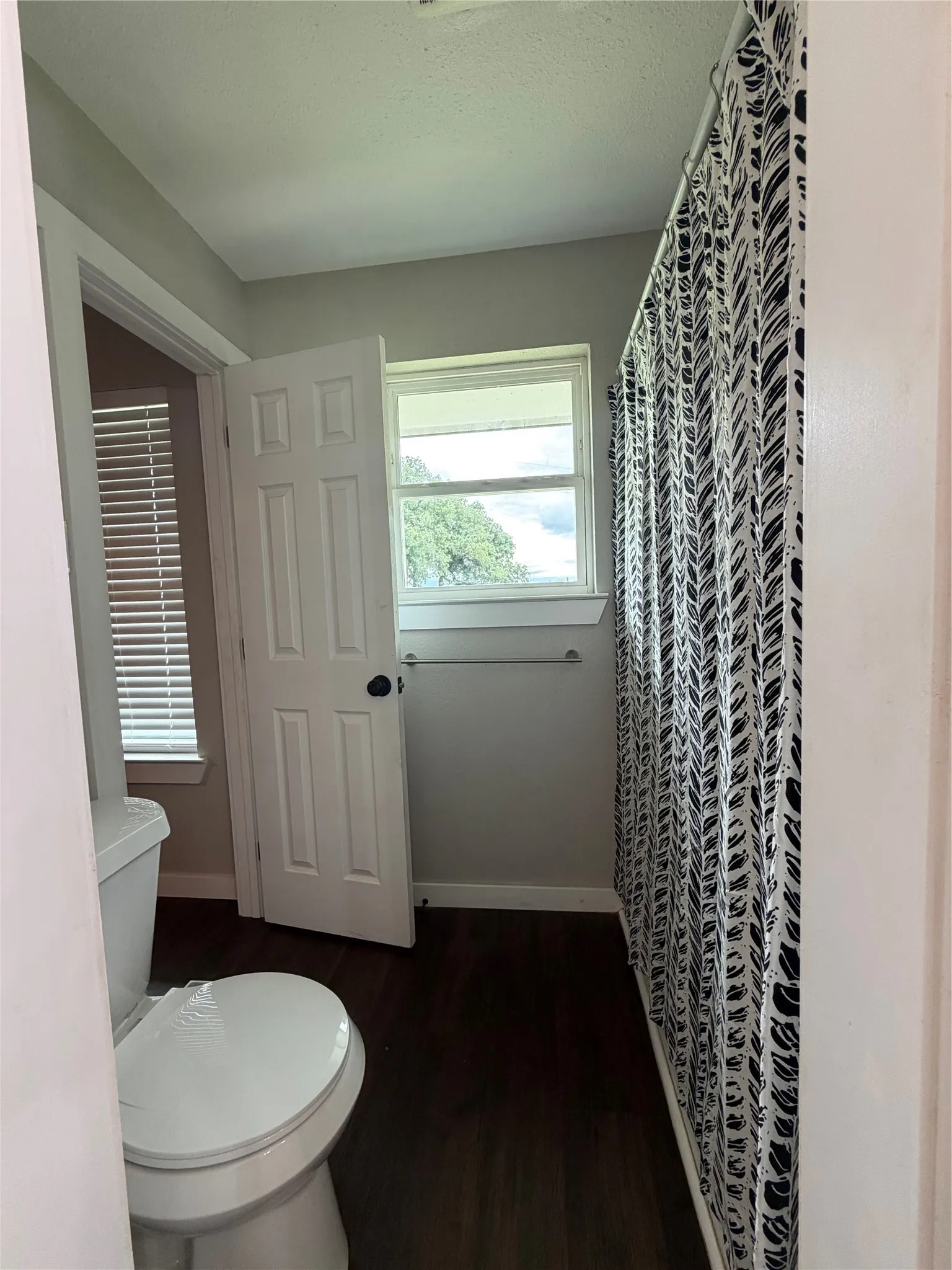 Single Family Residence For Sale in Cooke County , 1306 Mcdaniel Street, Callisburg, Texas 76240, 4 Bedroom, 2 Bathroom, Garage spaces, 2,060 Sqft, built in 1980, Price $550,000, mls#21297945, Real Estate Agent in Callisburg, Homes For Sale in Cooke county, Homes For Sale in Callisburg, Realtor in Callisburg Texas, Real Estate Brokerage Independent Realty Texas, Luminita Cordes Realtor