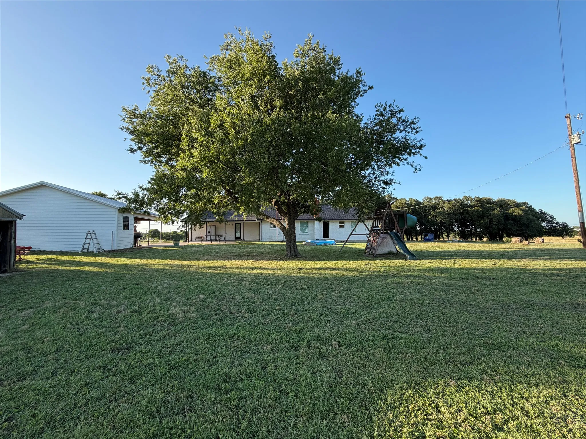 Single Family Residence For Sale in Cooke County , 1306 Mcdaniel Street, Callisburg, Texas 76240, 4 Bedroom, 2 Bathroom, Garage spaces, 2,060 Sqft, built in 1980, Price $550,000, mls#21297945, Real Estate Agent in Callisburg, Homes For Sale in Cooke county, Homes For Sale in Callisburg, Realtor in Callisburg Texas, Real Estate Brokerage Independent Realty Texas, Luminita Cordes Realtor