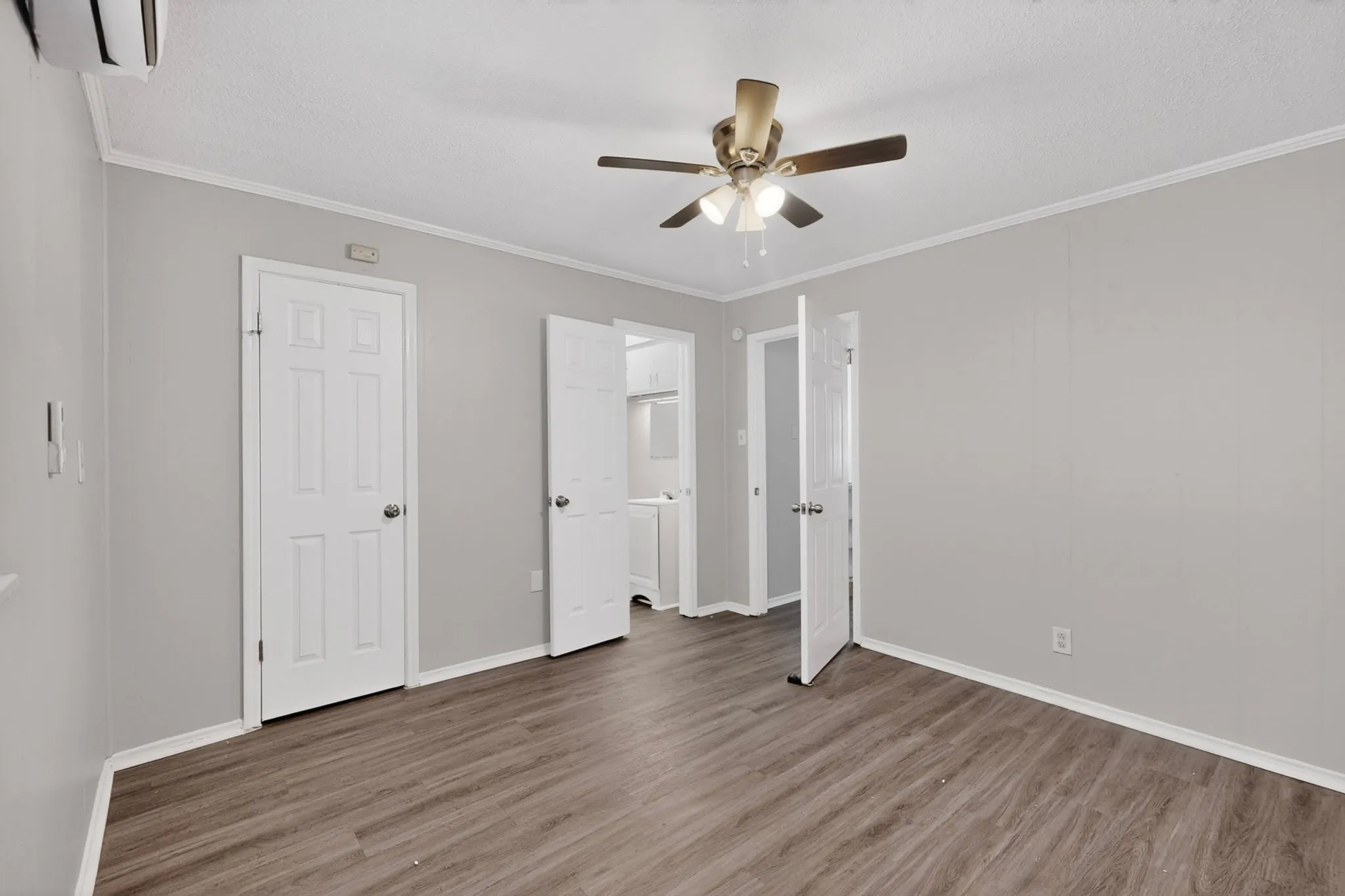 Apartment For Rent in Denton County , 1585 N Mill Street, Lewisville, Texas 75057, 1 Bedroom, 1 Bathroom, Garage spaces, 475 Sqft, built in 1979, mls#21302898, Real Estate Agent in Lewisville, Homes For Rent in Denton county, Homes For Rent in Lewisville, Realtor in Lewisville Texas, Real Estate Brokerage Independent Realty Texas, Luminita Cordes Realtor