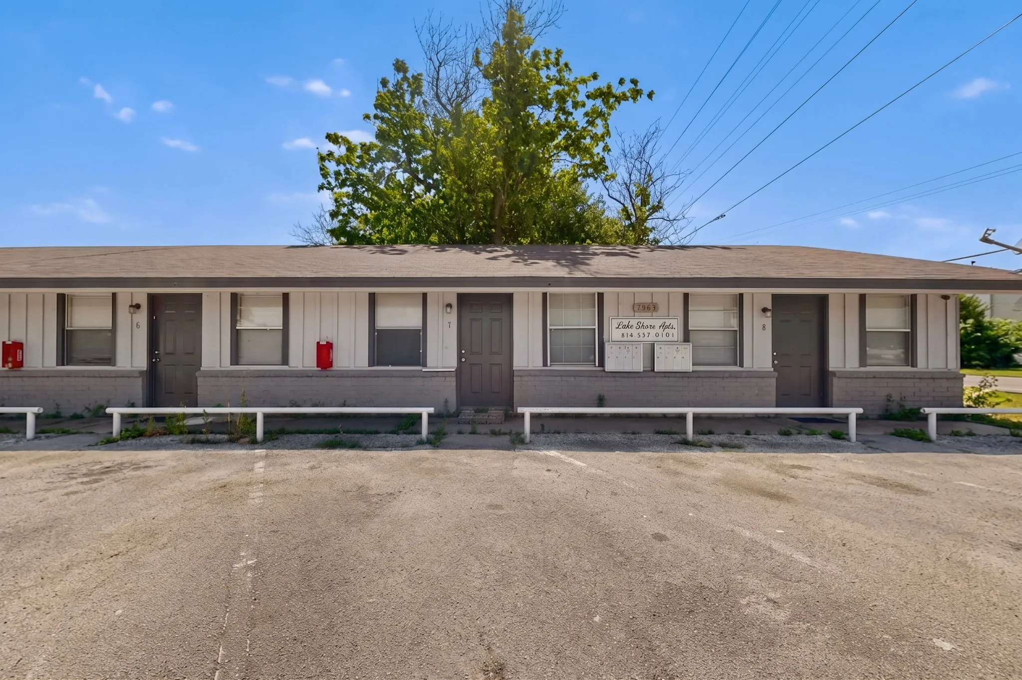 Apartment For Rent in Denton County , 1585 N Mill Street, Lewisville, Texas 75057, 1 Bedroom, 1 Bathroom, Garage spaces, 475 Sqft, built in 1979, mls#21302898, Real Estate Agent in Lewisville, Homes For Rent in Denton county, Homes For Rent in Lewisville, Realtor in Lewisville Texas, Real Estate Brokerage Independent Realty Texas, Luminita Cordes Realtor