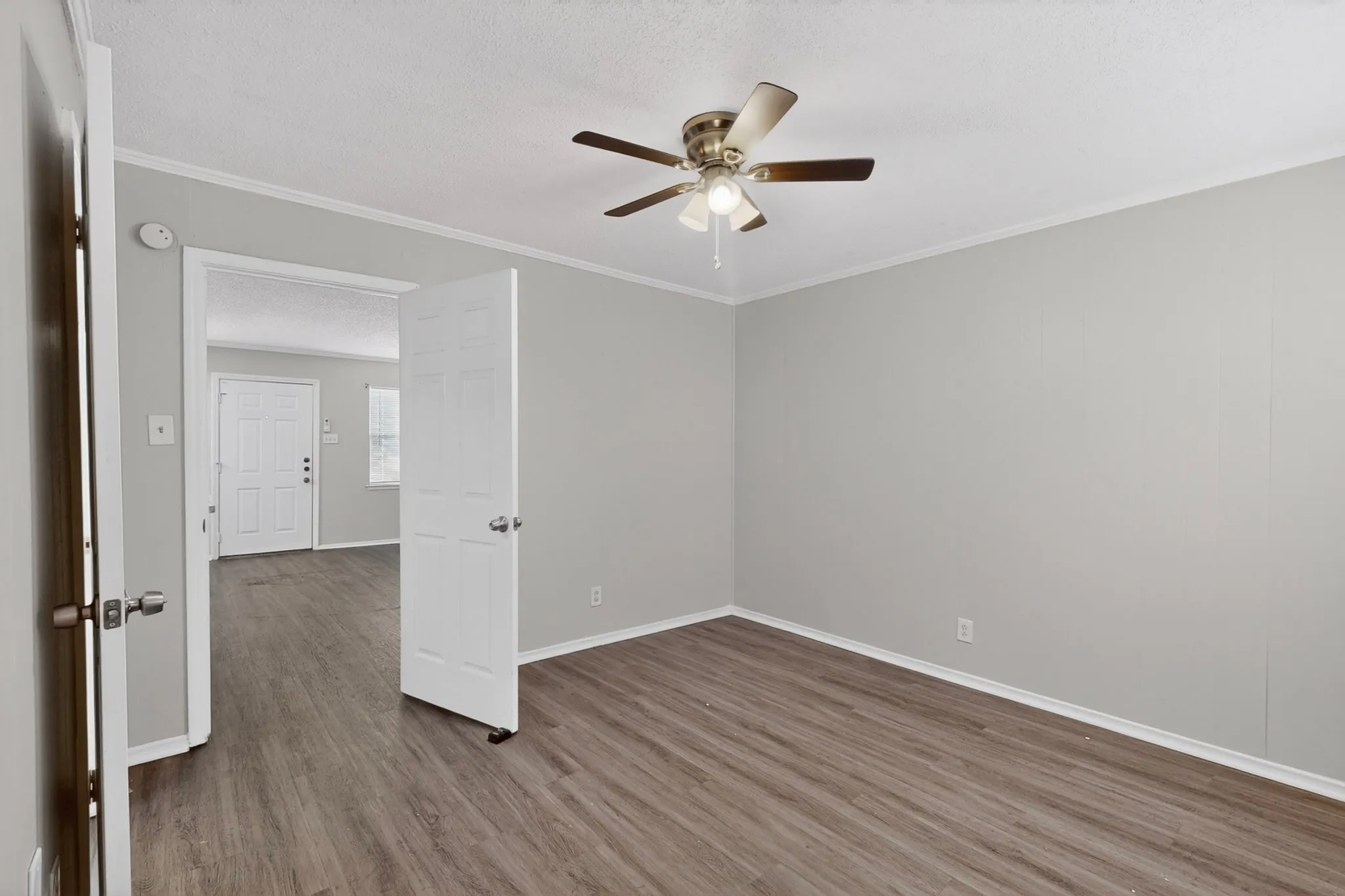 Apartment For Rent in Denton County , 1585 N Mill Street, Lewisville, Texas 75057, 1 Bedroom, 1 Bathroom, Garage spaces, 475 Sqft, built in 1979, mls#21302898, Real Estate Agent in Lewisville, Homes For Rent in Denton county, Homes For Rent in Lewisville, Realtor in Lewisville Texas, Real Estate Brokerage Independent Realty Texas, Luminita Cordes Realtor