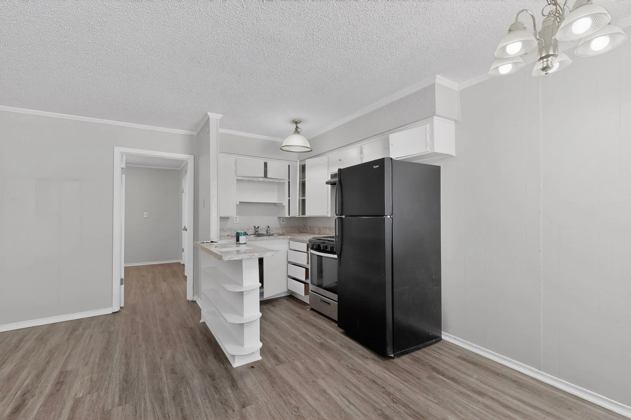 Apartment For Rent in Denton County , 1585 N Mill Street, Lewisville, Texas 75057, 1 Bedroom, 1 Bathroom, Garage spaces, 475 Sqft, built in 1979, mls#21302898, Real Estate Agent in Lewisville, Homes For Rent in Denton county, Homes For Rent in Lewisville, Realtor in Lewisville Texas, Real Estate Brokerage Independent Realty Texas, Luminita Cordes Realtor