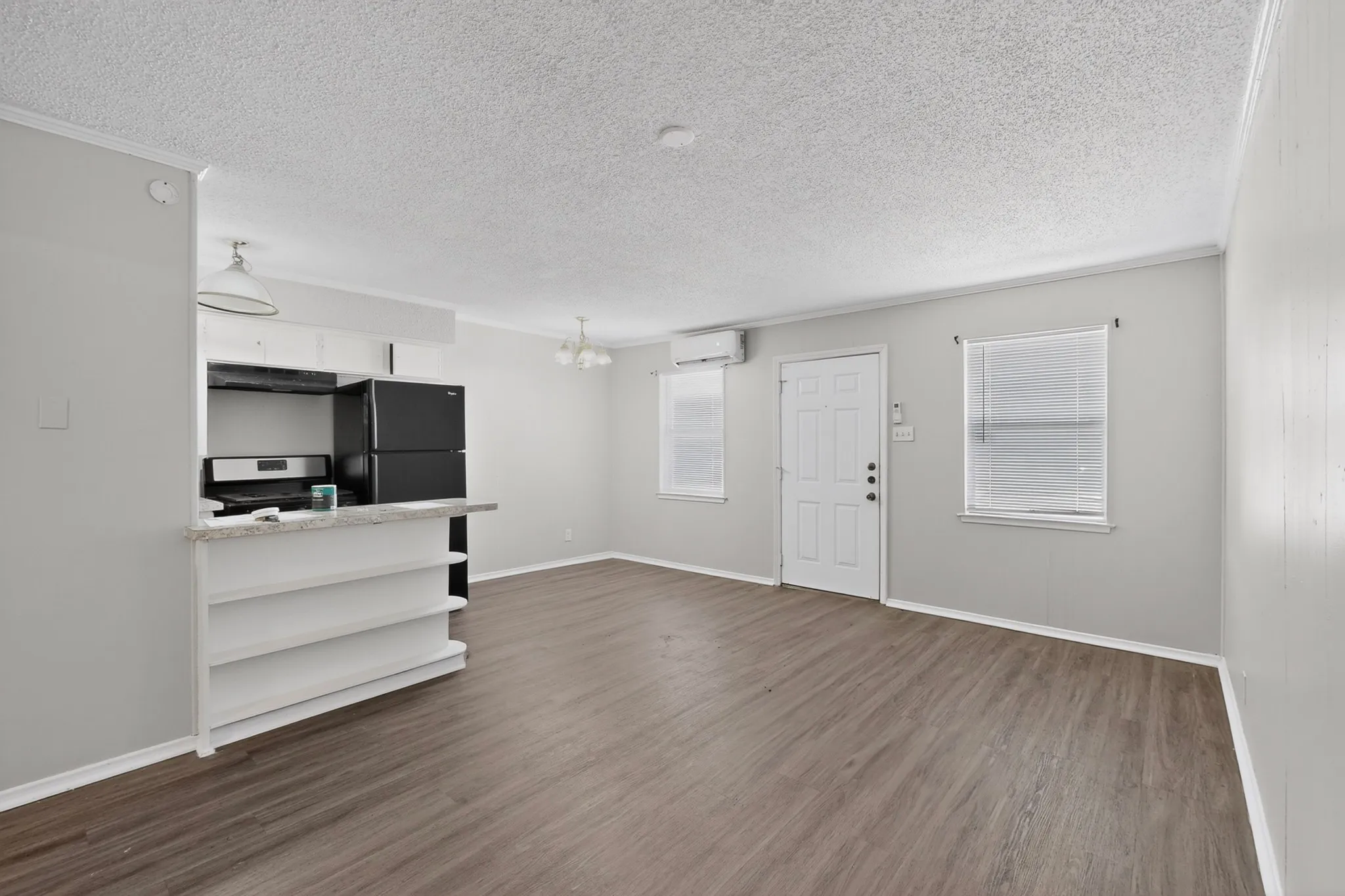 Apartment For Rent in Denton County , 1585 N Mill Street, Lewisville, Texas 75057, 1 Bedroom, 1 Bathroom, Garage spaces, 475 Sqft, built in 1979, mls#21302898, Real Estate Agent in Lewisville, Homes For Rent in Denton county, Homes For Rent in Lewisville, Realtor in Lewisville Texas, Real Estate Brokerage Independent Realty Texas, Luminita Cordes Realtor