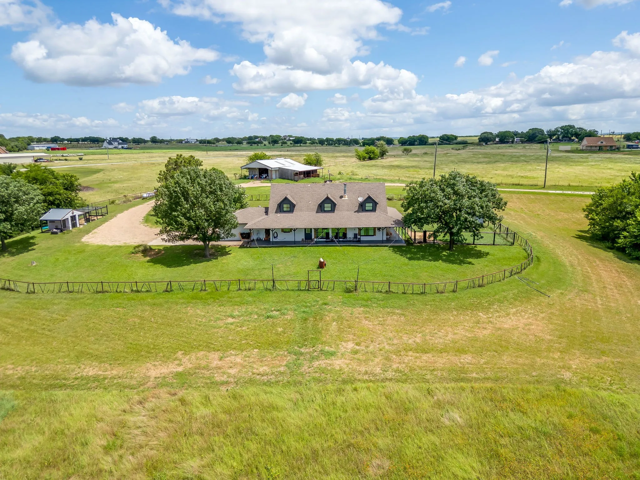 Farm For Sale in Johnson County , 11533 Fm 2258, Grandview, Texas 76050, 4 Bedroom, 3 Bathroom, 2 Garage spaces, 2,372 Sqft, built in 1989, mls#21281637, Real Estate Agent in Grandview, Homes For Sale in Johnson county, Homes For Sale in Grandview, Realtor in Grandview Texas, Real Estate Brokerage Independent Realty Texas, Luminita Cordes Realtor