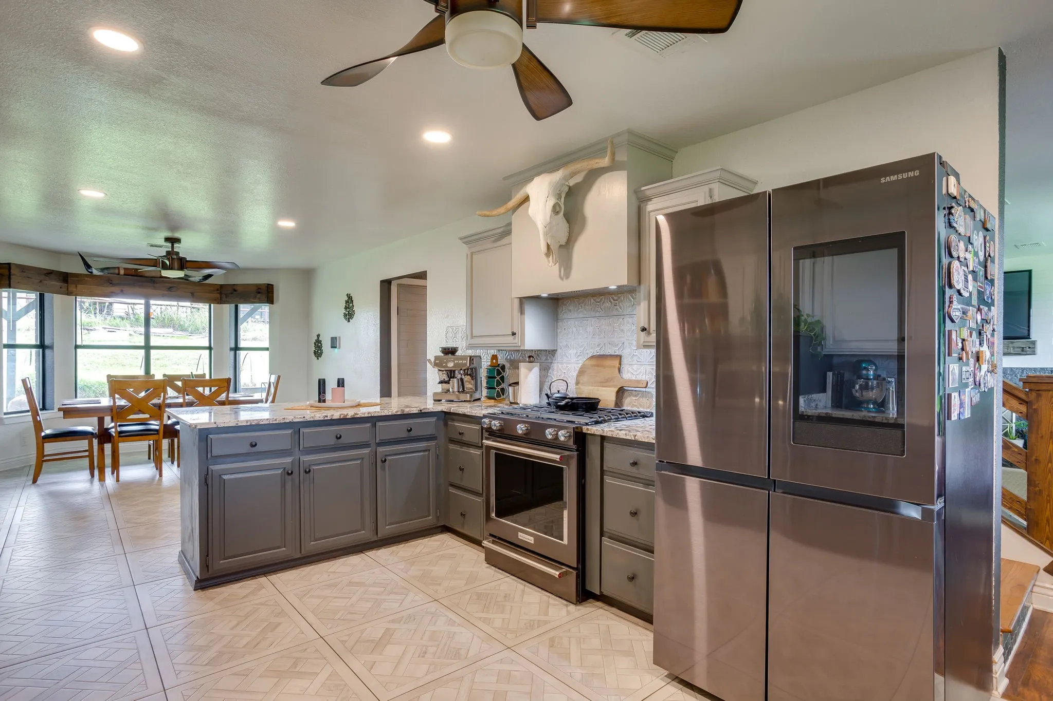 Farm For Sale in Johnson County , 11533 Fm 2258, Grandview, Texas 76050, 4 Bedroom, 3 Bathroom, 2 Garage spaces, 2,372 Sqft, built in 1989, mls#21281637, Real Estate Agent in Grandview, Homes For Sale in Johnson county, Homes For Sale in Grandview, Realtor in Grandview Texas, Real Estate Brokerage Independent Realty Texas, Luminita Cordes Realtor