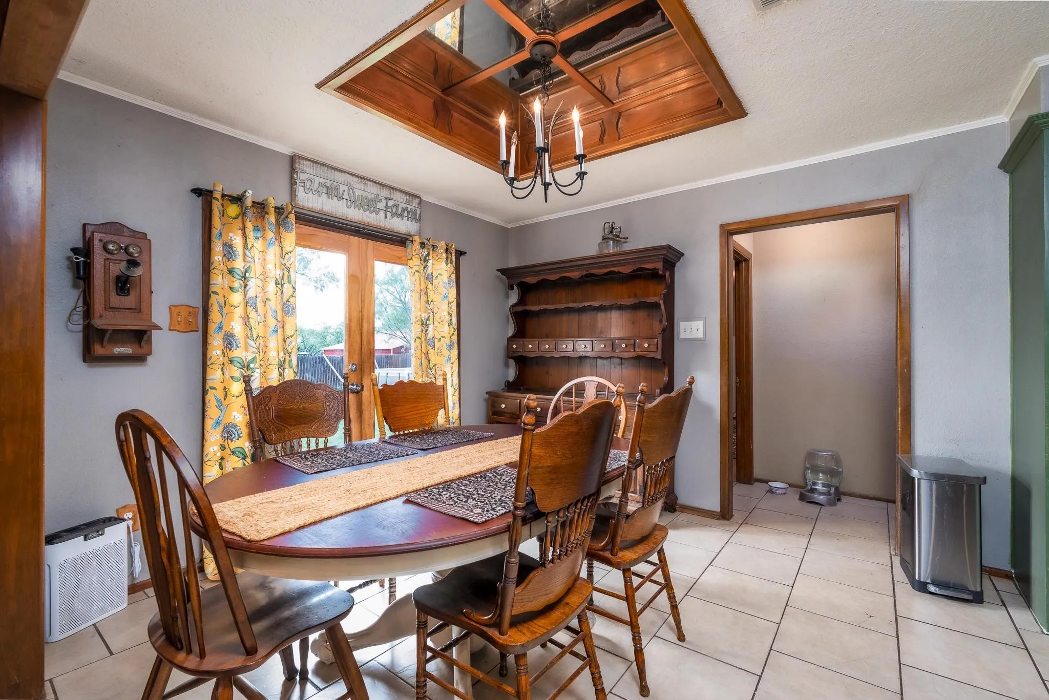 Single Family Residence For Sale in Jones County , 7144 County Road 487, Merkel, Texas 79536, 4 Bedroom, 3 Bathroom, Garage spaces, 2,659 Sqft, built in 1984, mls#21300540, Real Estate Agent in Merkel, Homes For Sale in Jones county, Homes For Sale in Merkel, Realtor in Merkel Texas, Real Estate Brokerage Independent Realty Texas, Luminita Cordes Realtor