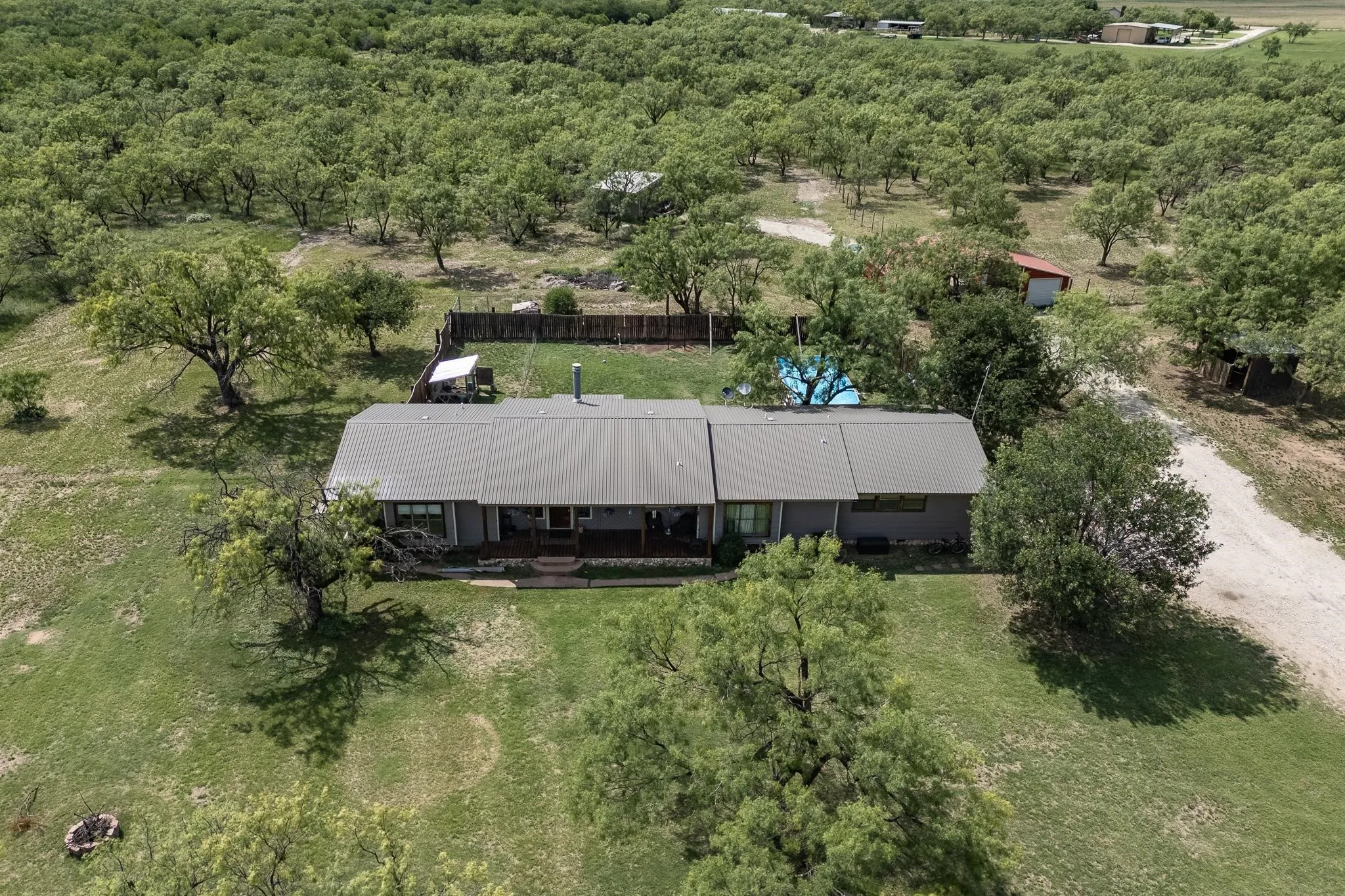 Single Family Residence For Sale in Jones County , 7144 County Road 487, Merkel, Texas 79536, 4 Bedroom, 3 Bathroom, Garage spaces, 2,659 Sqft, built in 1984, mls#21300540, Real Estate Agent in Merkel, Homes For Sale in Jones county, Homes For Sale in Merkel, Realtor in Merkel Texas, Real Estate Brokerage Independent Realty Texas, Luminita Cordes Realtor