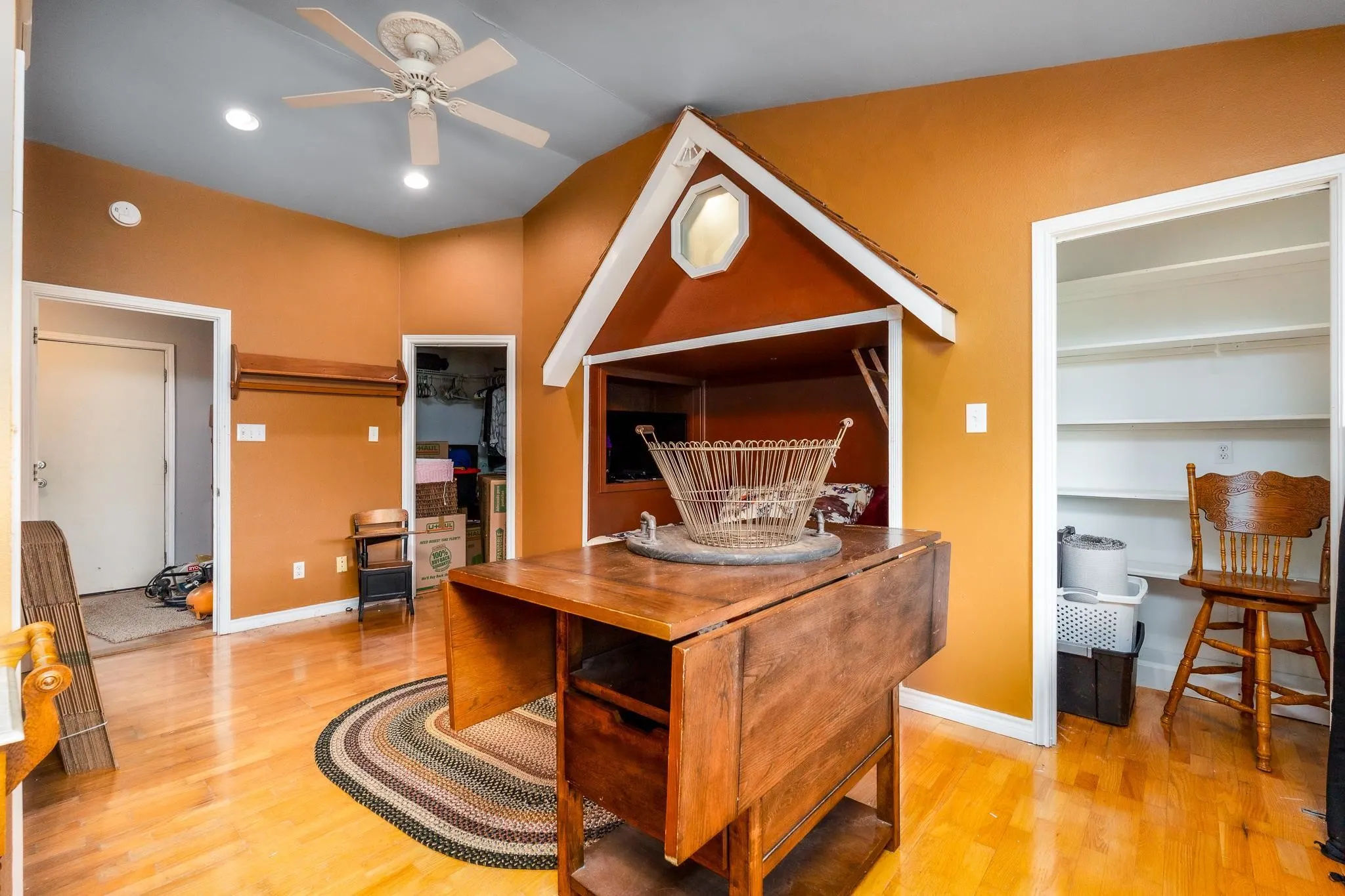 Single Family Residence For Sale in Jones County , 7144 County Road 487, Merkel, Texas 79536, 4 Bedroom, 3 Bathroom, Garage spaces, 2,659 Sqft, built in 1984, mls#21300540, Real Estate Agent in Merkel, Homes For Sale in Jones county, Homes For Sale in Merkel, Realtor in Merkel Texas, Real Estate Brokerage Independent Realty Texas, Luminita Cordes Realtor