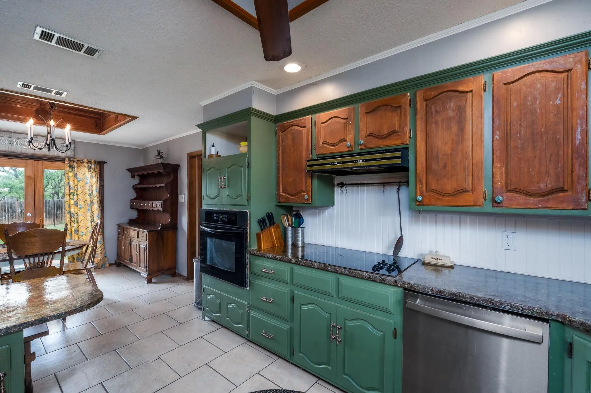 Single Family Residence For Sale in Jones County , 7144 County Road 487, Merkel, Texas 79536, 4 Bedroom, 3 Bathroom, Garage spaces, 2,659 Sqft, built in 1984, mls#21300540, Real Estate Agent in Merkel, Homes For Sale in Jones county, Homes For Sale in Merkel, Realtor in Merkel Texas, Real Estate Brokerage Independent Realty Texas, Luminita Cordes Realtor