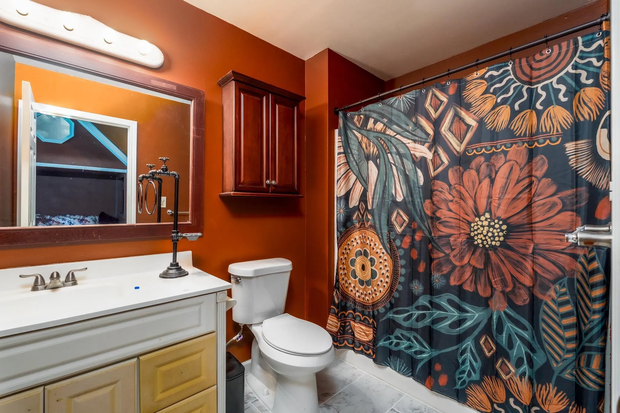 2nd primary bath