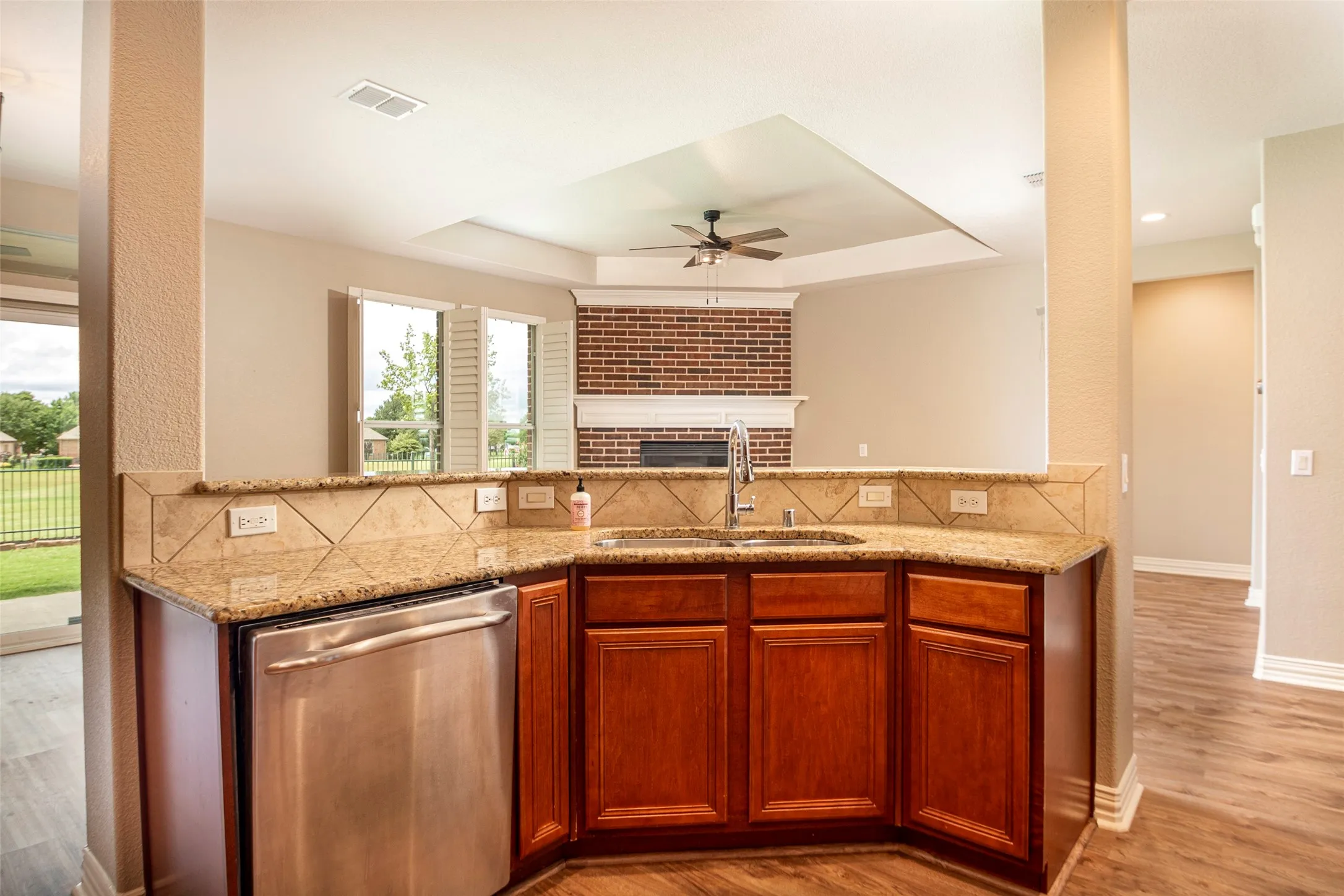 Single Family Residence For Sale in Denton County , 529 Burnswick Isles Way, Frisco, Texas 75036, 2 Bedroom, 2 Bathroom, 2 Garage spaces, 1,652 Sqft, built in 2007, mls#21302926, Real Estate Agent in Frisco, Homes For Sale in Denton county, Homes For Sale in Frisco, Realtor in Frisco Texas, Real Estate Brokerage Independent Realty Texas, Luminita Cordes Realtor