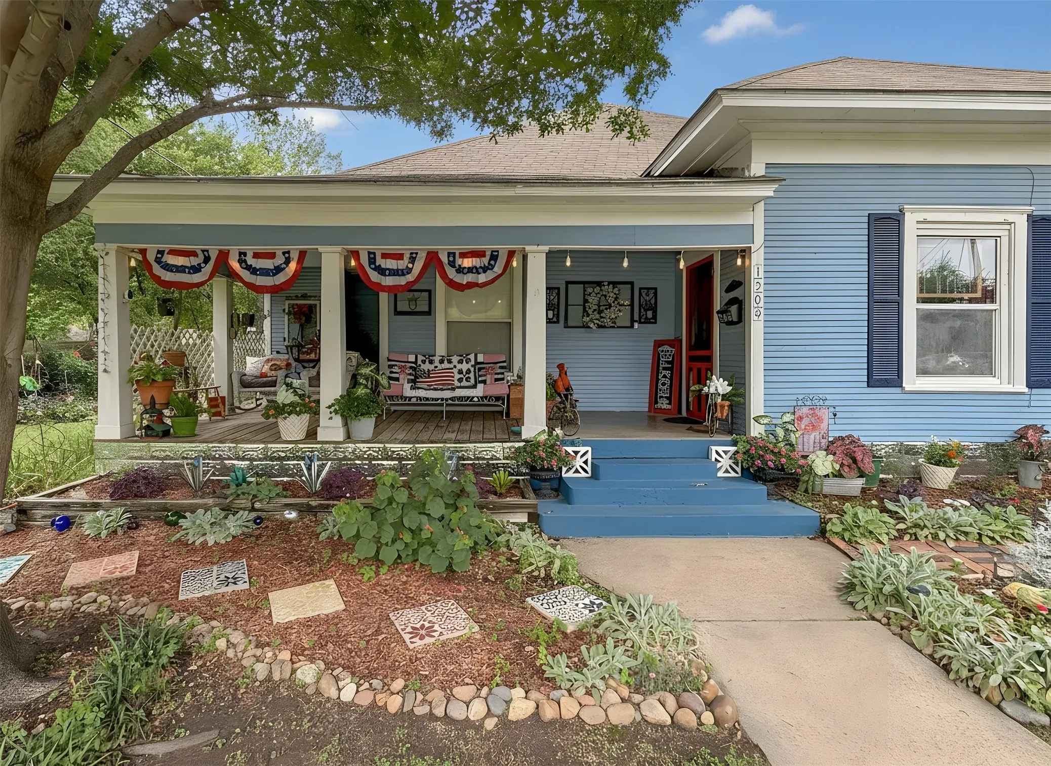 Single Family Residence For Sale in Denton County , 1309 N Austin Street, Denton, Texas 76201, 3 Bedroom, 2 Bathroom, Garage spaces, 1,486 Sqft, built in 1959, mls#21301892, Real Estate Agent in Denton, Homes For Sale in Denton county, Homes For Sale in Denton, Realtor in Denton Texas, Real Estate Brokerage Independent Realty Texas, Luminita Cordes Realtor
