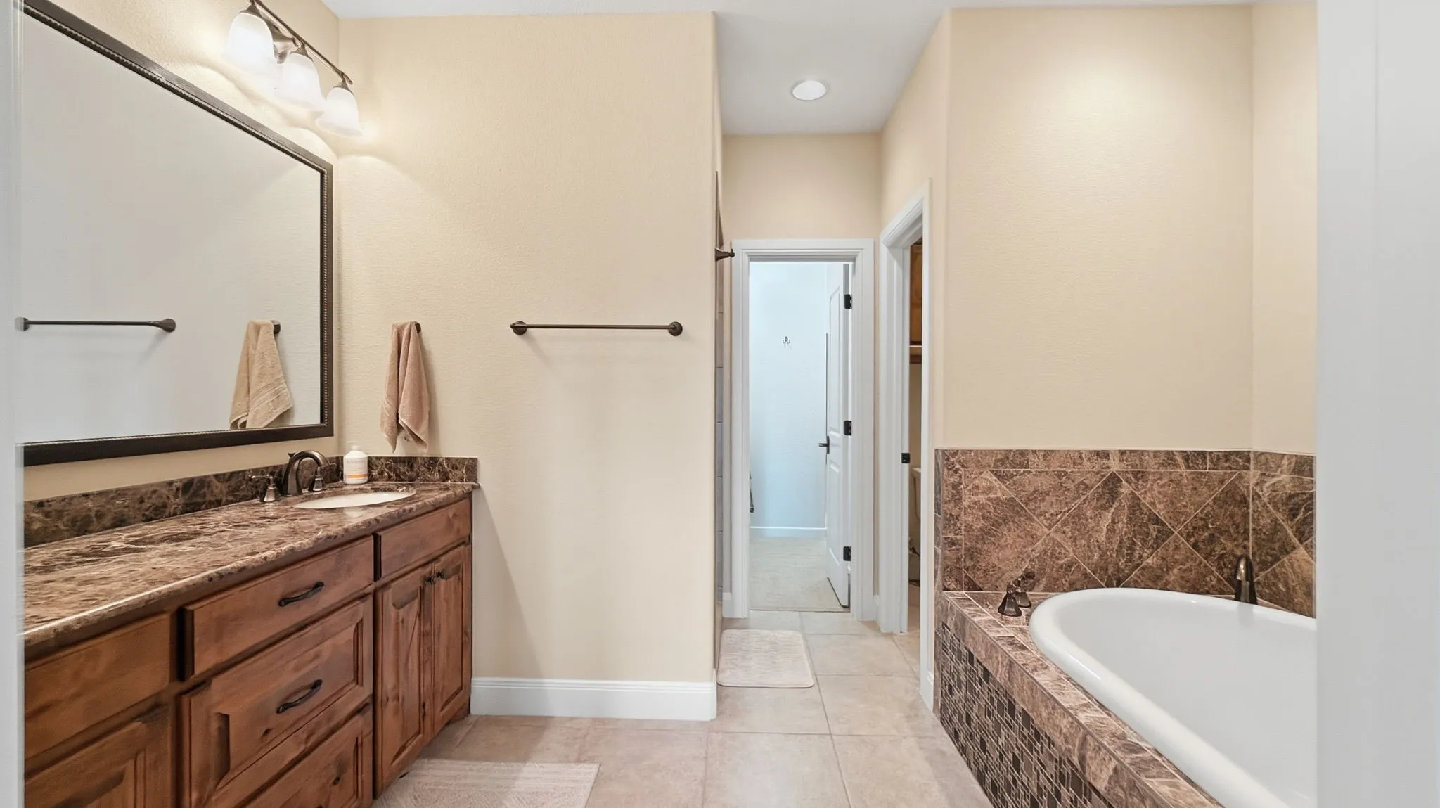 Single Family Residence For Sale in Palo Pinto County , 1029 Chapel Ridge Road, Graford, Texas 76449, 3 Bedroom, 4 Bathroom, 1 Garage spaces, 1,941 Sqft, built in 2011, mls#21297147, Real Estate Agent in Graford, Homes For Sale in Palo Pinto county, Homes For Sale in Graford, Realtor in Graford Texas, Real Estate Brokerage Independent Realty Texas, Luminita Cordes Realtor
