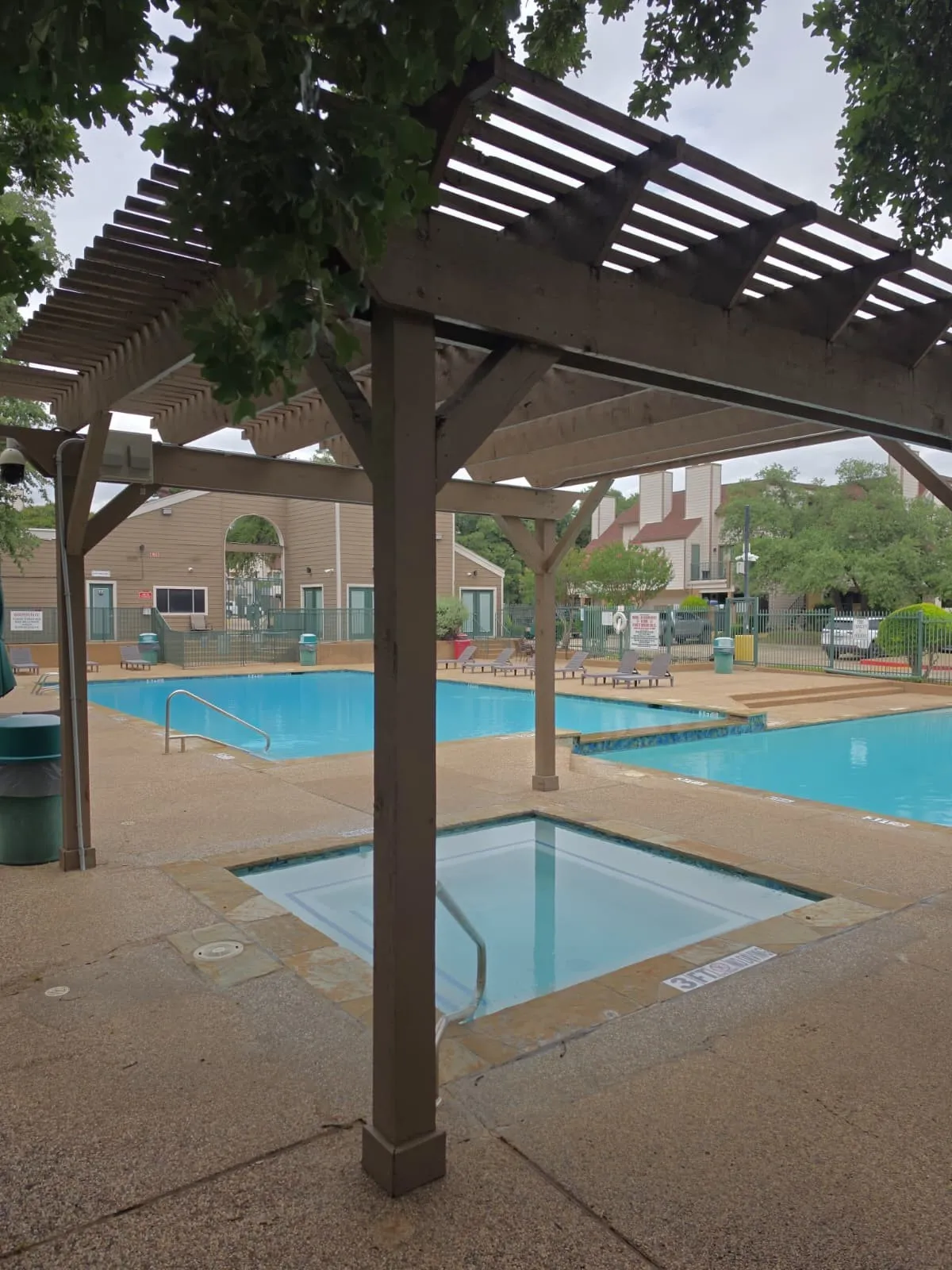 Townhouse For Sale in Tarrant County , 2304 Balsam Drive E107, Arlington, Texas 76006, 2 Bedroom, 1 Bathroom, Garage spaces, 808 Sqft, built in 1981, mls#21300283, Real Estate Agent in Arlington, Homes For Sale in Tarrant county, Homes For Sale in Arlington, Realtor in Arlington Texas, Real Estate Brokerage Independent Realty Texas, Luminita Cordes Realtor