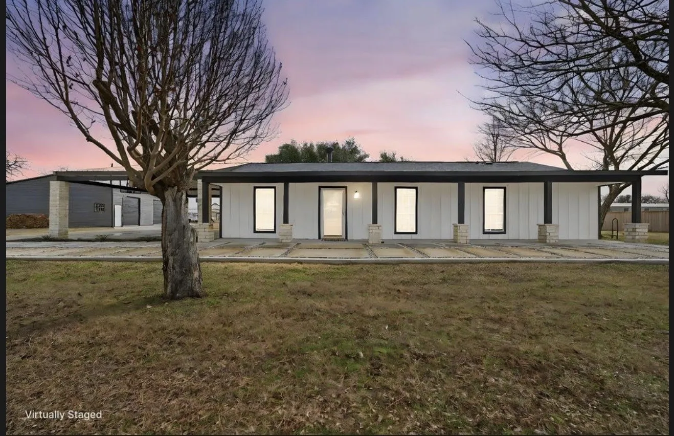 Single Family Residence For Sale in Kaufman County , 11474 Fm 3094, Scurry, Texas 75158, 3 Bedroom, 2 Bathroom, 2 Garage spaces, 1,560 Sqft, built in 1998, mls#21301822, Real Estate Agent in Scurry, Homes For Sale in Kaufman county, Homes For Sale in Scurry, Realtor in Scurry Texas, Real Estate Brokerage Independent Realty Texas, Luminita Cordes Realtor