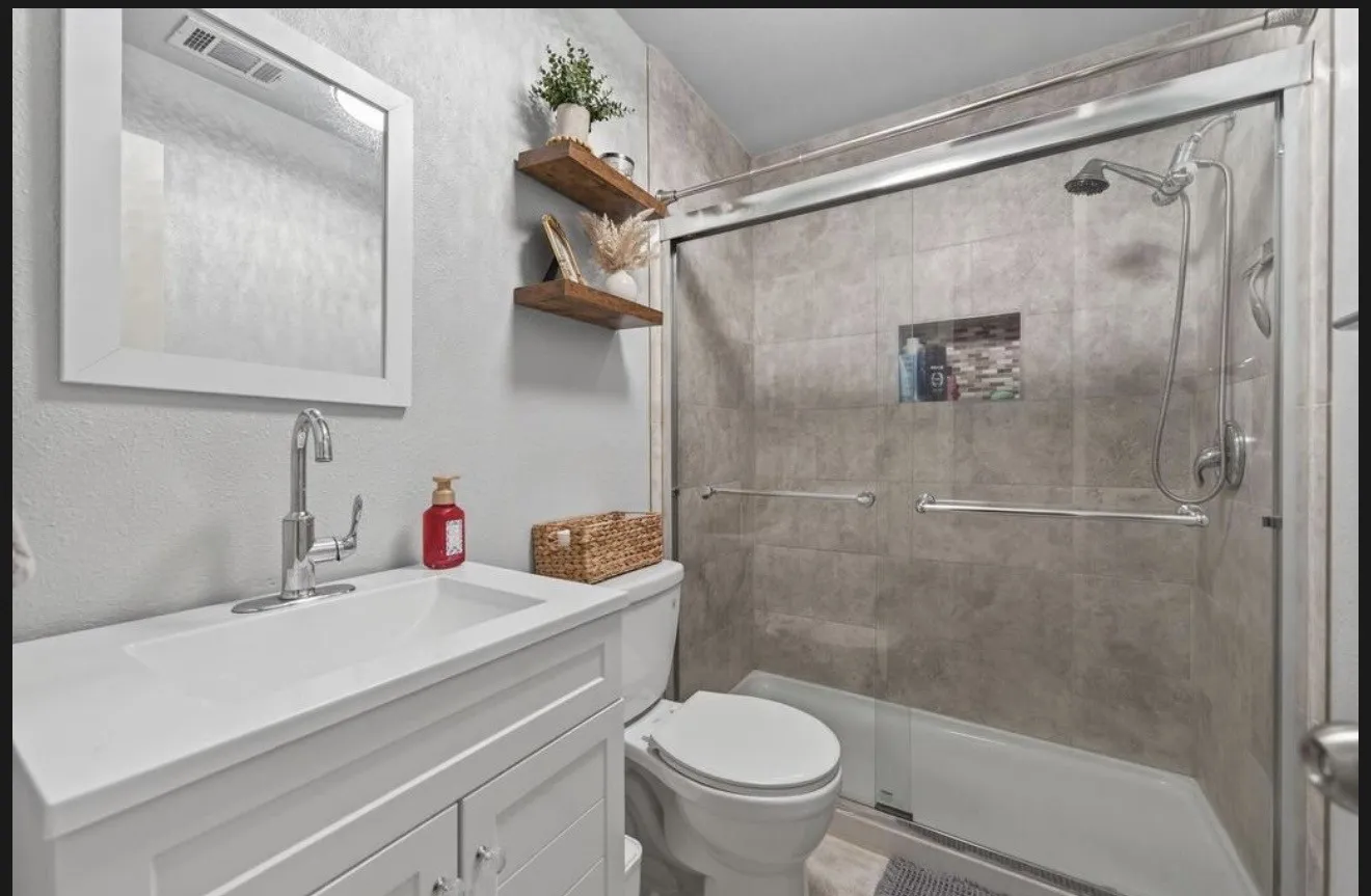Single Family Residence For Sale in Kaufman County , 11474 Fm 3094, Scurry, Texas 75158, 3 Bedroom, 2 Bathroom, 2 Garage spaces, 1,560 Sqft, built in 1998, mls#21301822, Real Estate Agent in Scurry, Homes For Sale in Kaufman county, Homes For Sale in Scurry, Realtor in Scurry Texas, Real Estate Brokerage Independent Realty Texas, Luminita Cordes Realtor