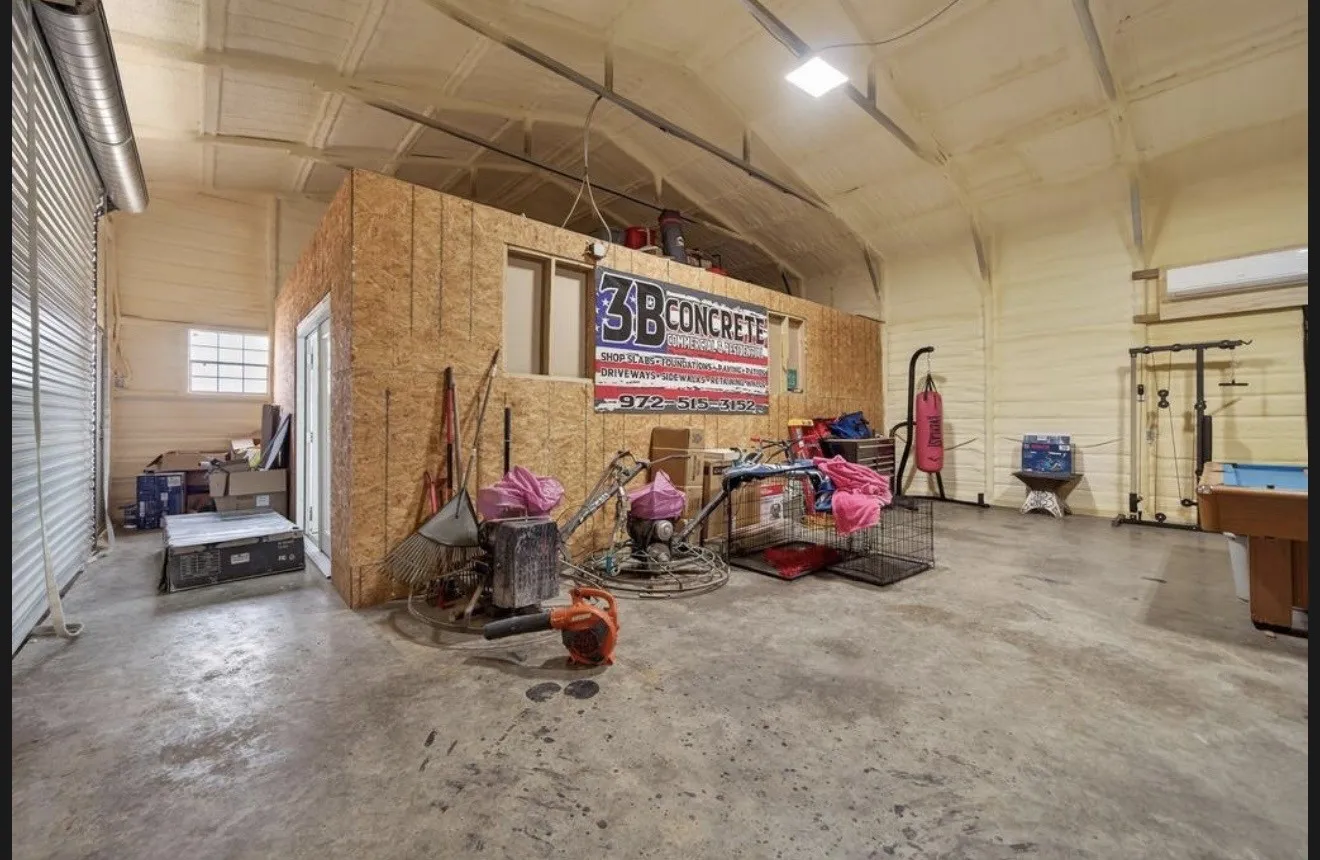 Single Family Residence For Sale in Kaufman County , 11474 Fm 3094, Scurry, Texas 75158, 3 Bedroom, 2 Bathroom, 2 Garage spaces, 1,560 Sqft, built in 1998, mls#21301822, Real Estate Agent in Scurry, Homes For Sale in Kaufman county, Homes For Sale in Scurry, Realtor in Scurry Texas, Real Estate Brokerage Independent Realty Texas, Luminita Cordes Realtor