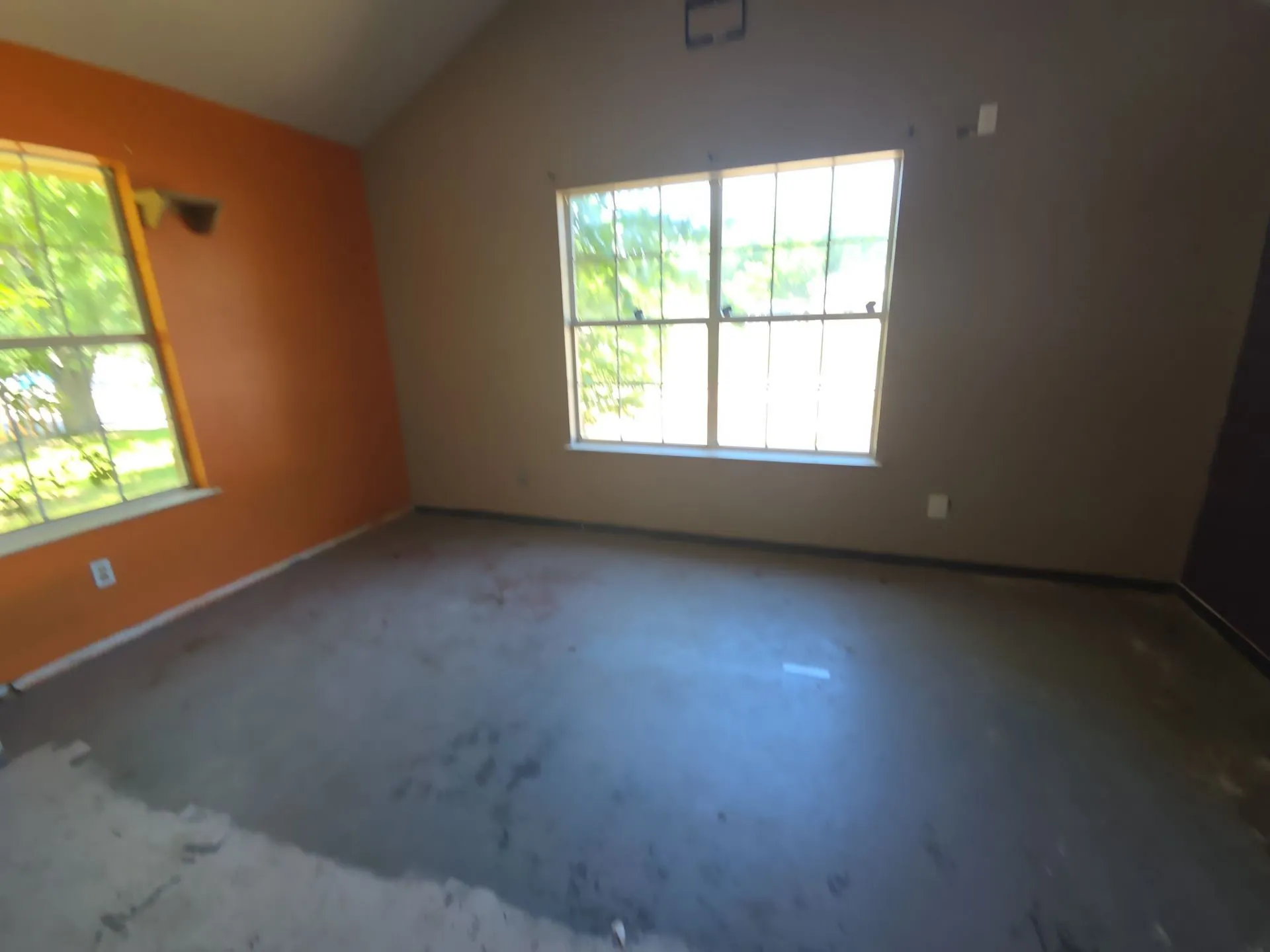 Single Family Residence For Sale in Parker County , 609 Bryan Street, Weatherford, Texas 76086, 3 Bedroom, 2 Bathroom, Garage spaces, 1,730 Sqft, built in 1998, mls#21302958, Real Estate Agent in Weatherford, Homes For Sale in Parker county, Homes For Sale in Weatherford, Realtor in Weatherford Texas, Real Estate Brokerage Independent Realty Texas, Luminita Cordes Realtor