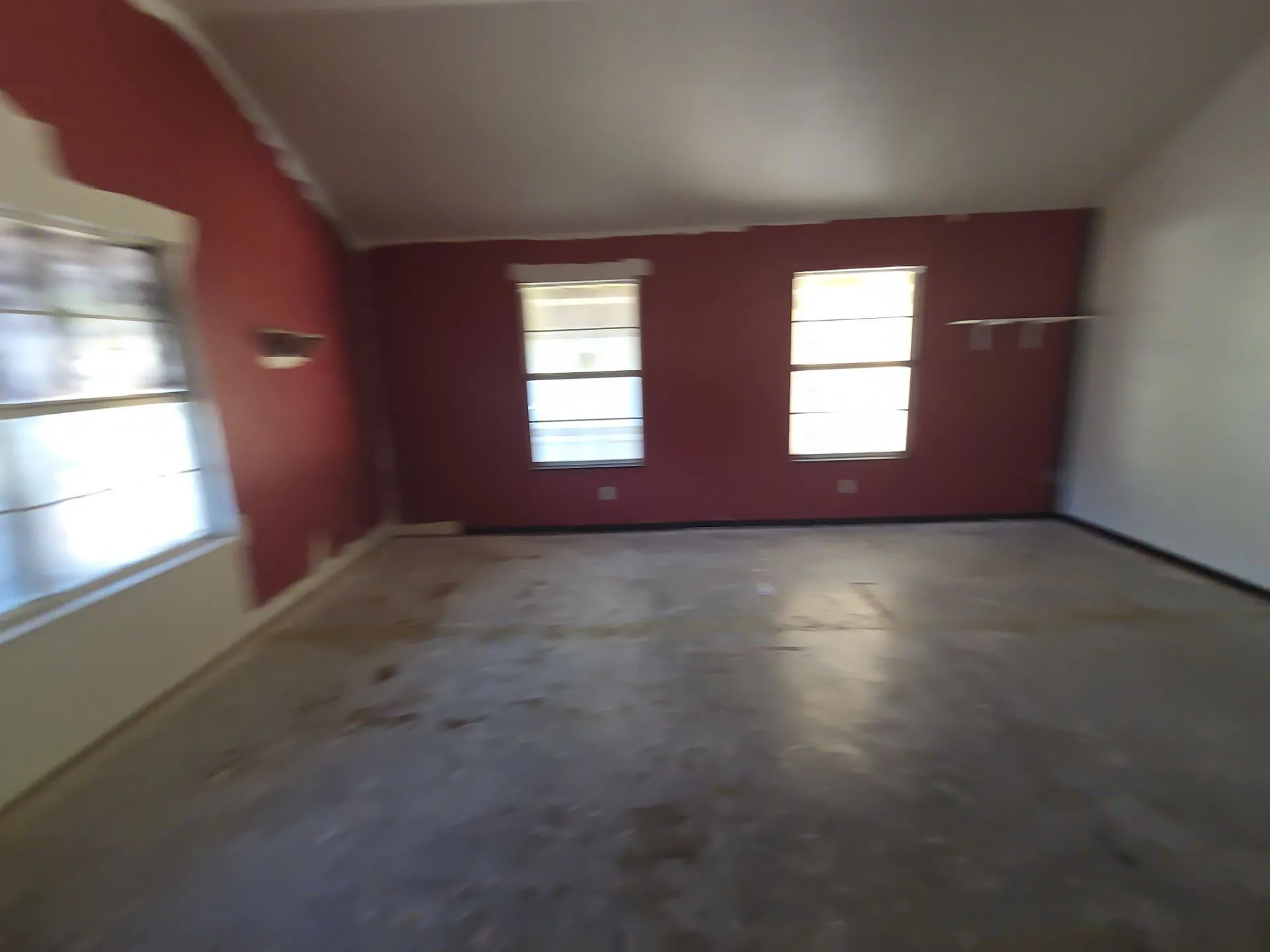 Single Family Residence For Sale in Parker County , 609 Bryan Street, Weatherford, Texas 76086, 3 Bedroom, 2 Bathroom, Garage spaces, 1,730 Sqft, built in 1998, mls#21302958, Real Estate Agent in Weatherford, Homes For Sale in Parker county, Homes For Sale in Weatherford, Realtor in Weatherford Texas, Real Estate Brokerage Independent Realty Texas, Luminita Cordes Realtor