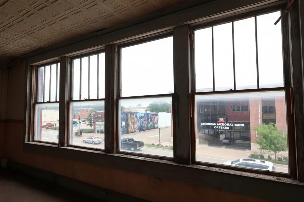 Retail For Sale in Kaufman County , 111 W Moore Avenue, Terrell, Texas 75160, 0, 0, Garage spaces, 0 Sqft, built in 1885, mls#21302942, Real Estate Agent in Terrell, Homes For Sale in Kaufman county, Homes For Sale in Terrell, Realtor in Terrell Texas, Real Estate Brokerage Independent Realty Texas, Luminita Cordes Realtor