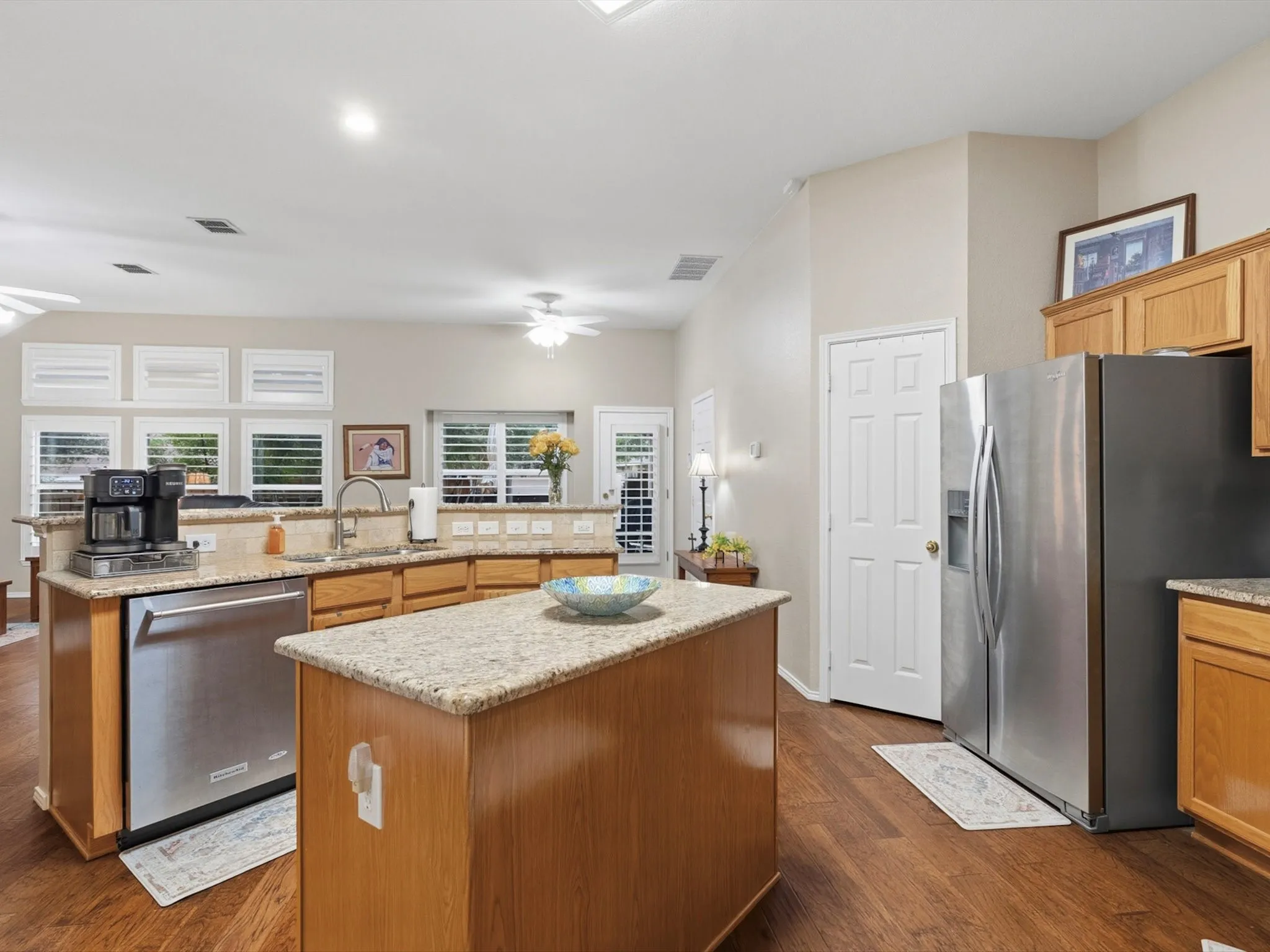 Single Family Residence For Sale in Collin County , 7317 Stone Hearth Drive, Frisco, Texas 75035, 3 Bedroom, 2 Bathroom, 2 Garage spaces, 1,904 Sqft, built in 1998, mls#21302961, Real Estate Agent in Frisco, Homes For Sale in Collin county, Homes For Sale in Frisco, Realtor in Frisco Texas, Real Estate Brokerage Independent Realty Texas, Luminita Cordes Realtor