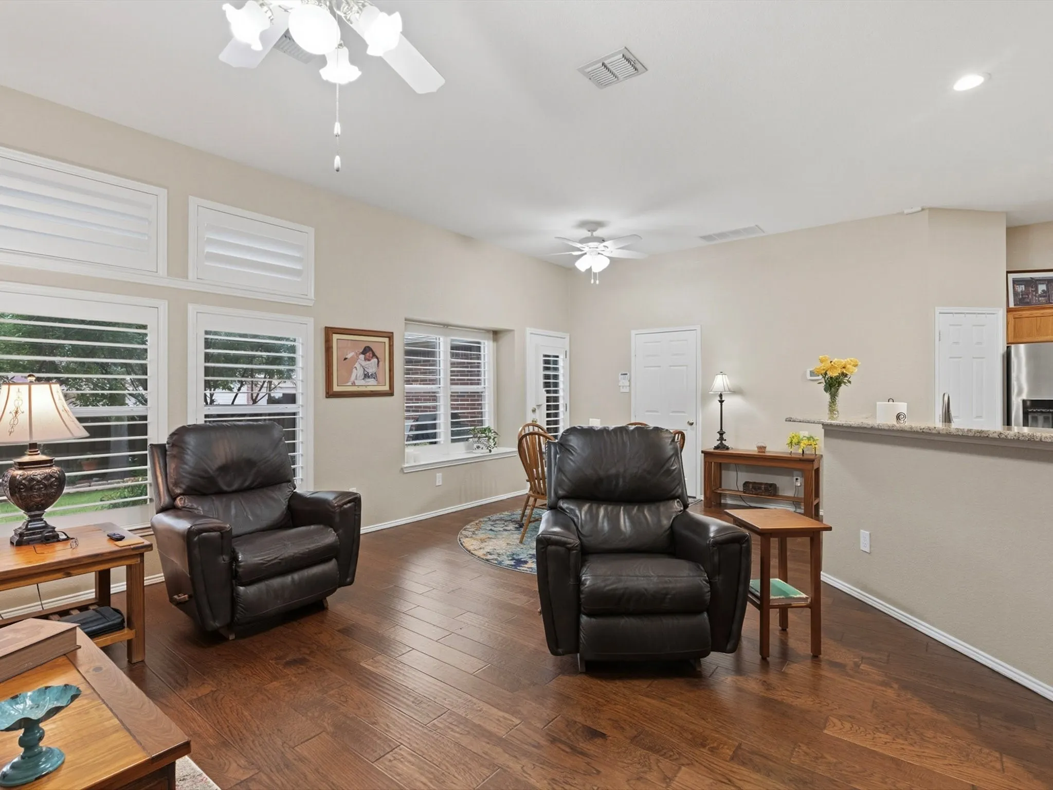 Single Family Residence For Sale in Collin County , 7317 Stone Hearth Drive, Frisco, Texas 75035, 3 Bedroom, 2 Bathroom, 2 Garage spaces, 1,904 Sqft, built in 1998, mls#21302961, Real Estate Agent in Frisco, Homes For Sale in Collin county, Homes For Sale in Frisco, Realtor in Frisco Texas, Real Estate Brokerage Independent Realty Texas, Luminita Cordes Realtor