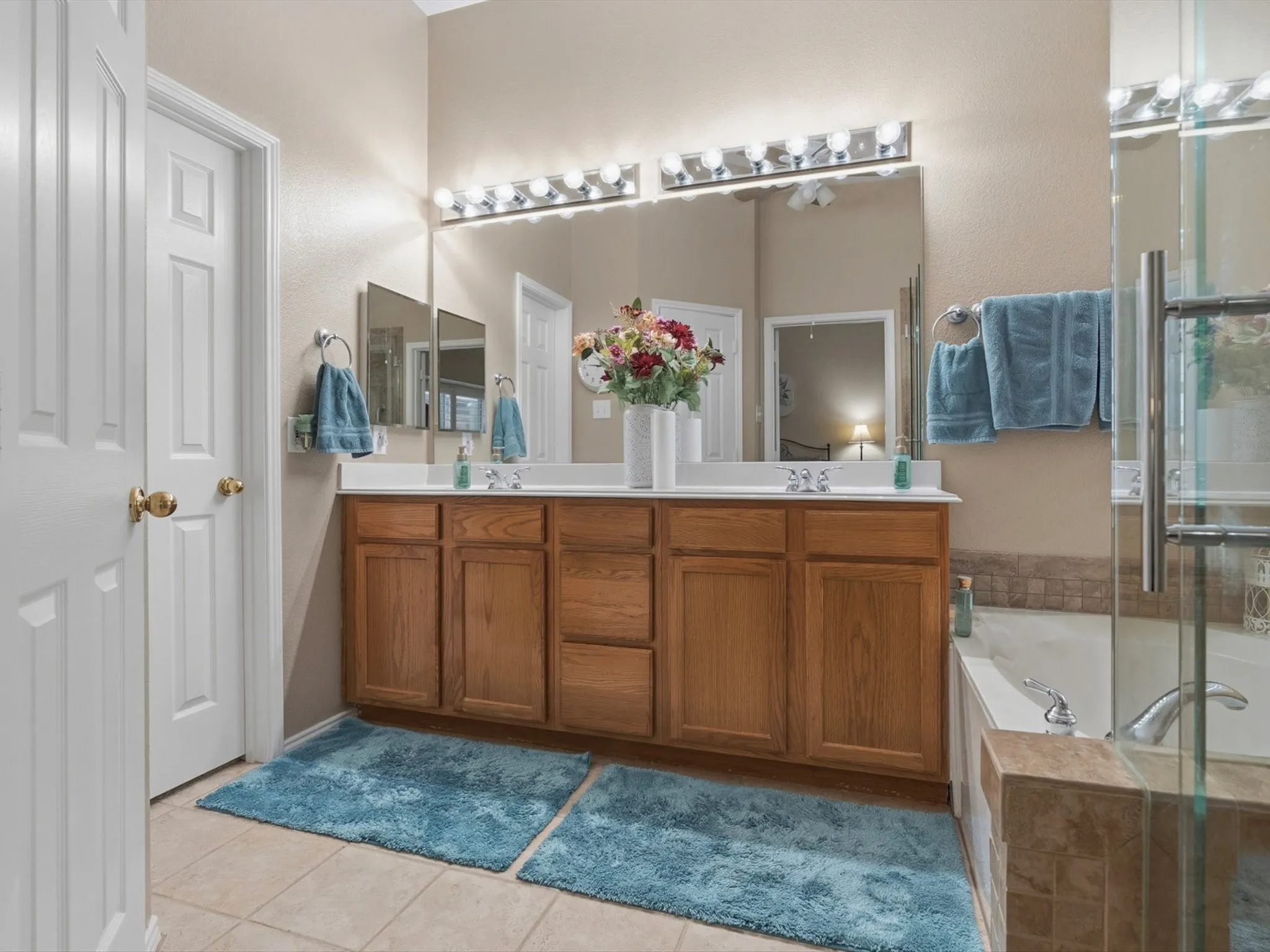 Single Family Residence For Sale in Collin County , 7317 Stone Hearth Drive, Frisco, Texas 75035, 3 Bedroom, 2 Bathroom, 2 Garage spaces, 1,904 Sqft, built in 1998, mls#21302961, Real Estate Agent in Frisco, Homes For Sale in Collin county, Homes For Sale in Frisco, Realtor in Frisco Texas, Real Estate Brokerage Independent Realty Texas, Luminita Cordes Realtor