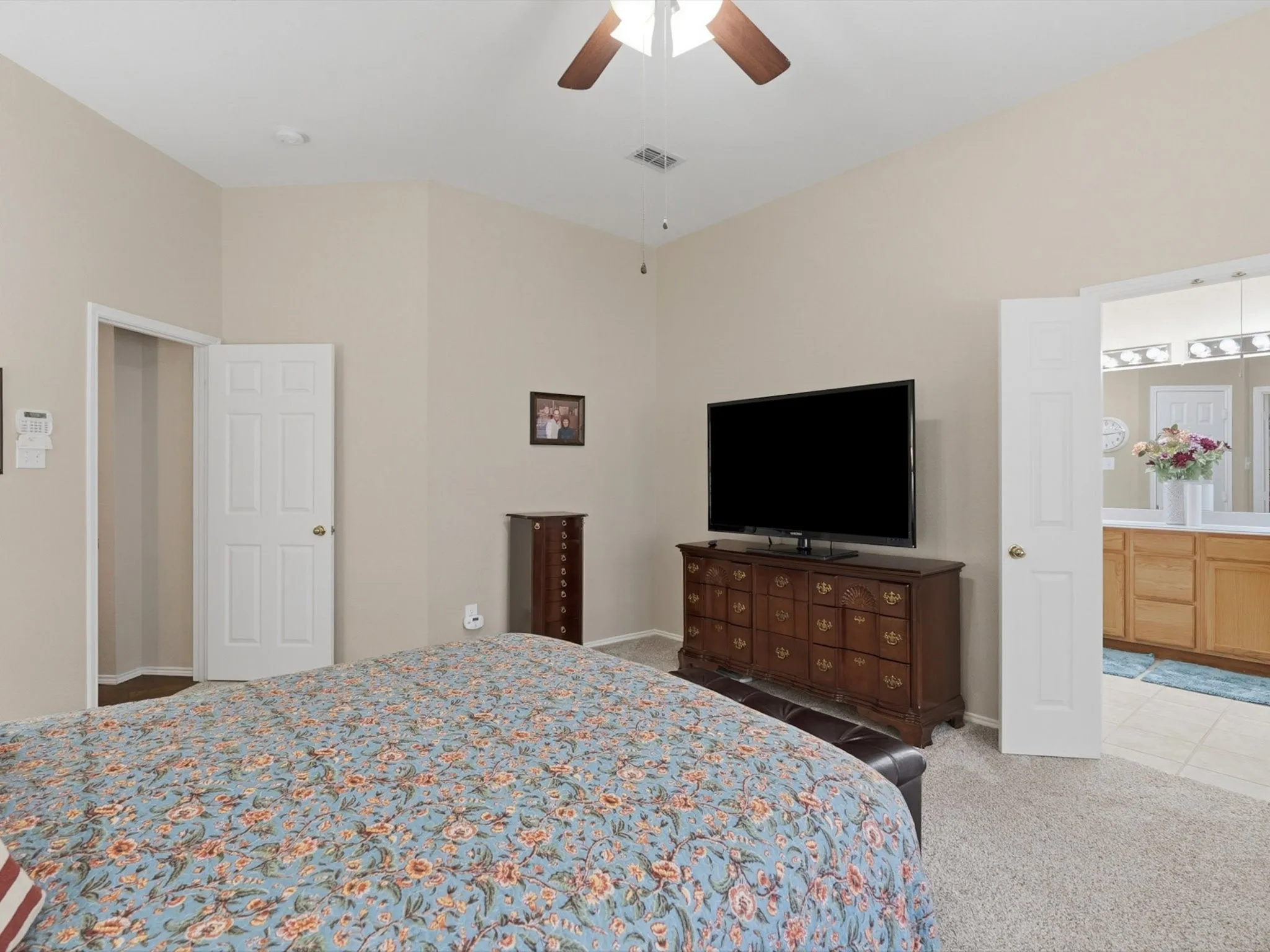Single Family Residence For Sale in Collin County , 7317 Stone Hearth Drive, Frisco, Texas 75035, 3 Bedroom, 2 Bathroom, 2 Garage spaces, 1,904 Sqft, built in 1998, mls#21302961, Real Estate Agent in Frisco, Homes For Sale in Collin county, Homes For Sale in Frisco, Realtor in Frisco Texas, Real Estate Brokerage Independent Realty Texas, Luminita Cordes Realtor