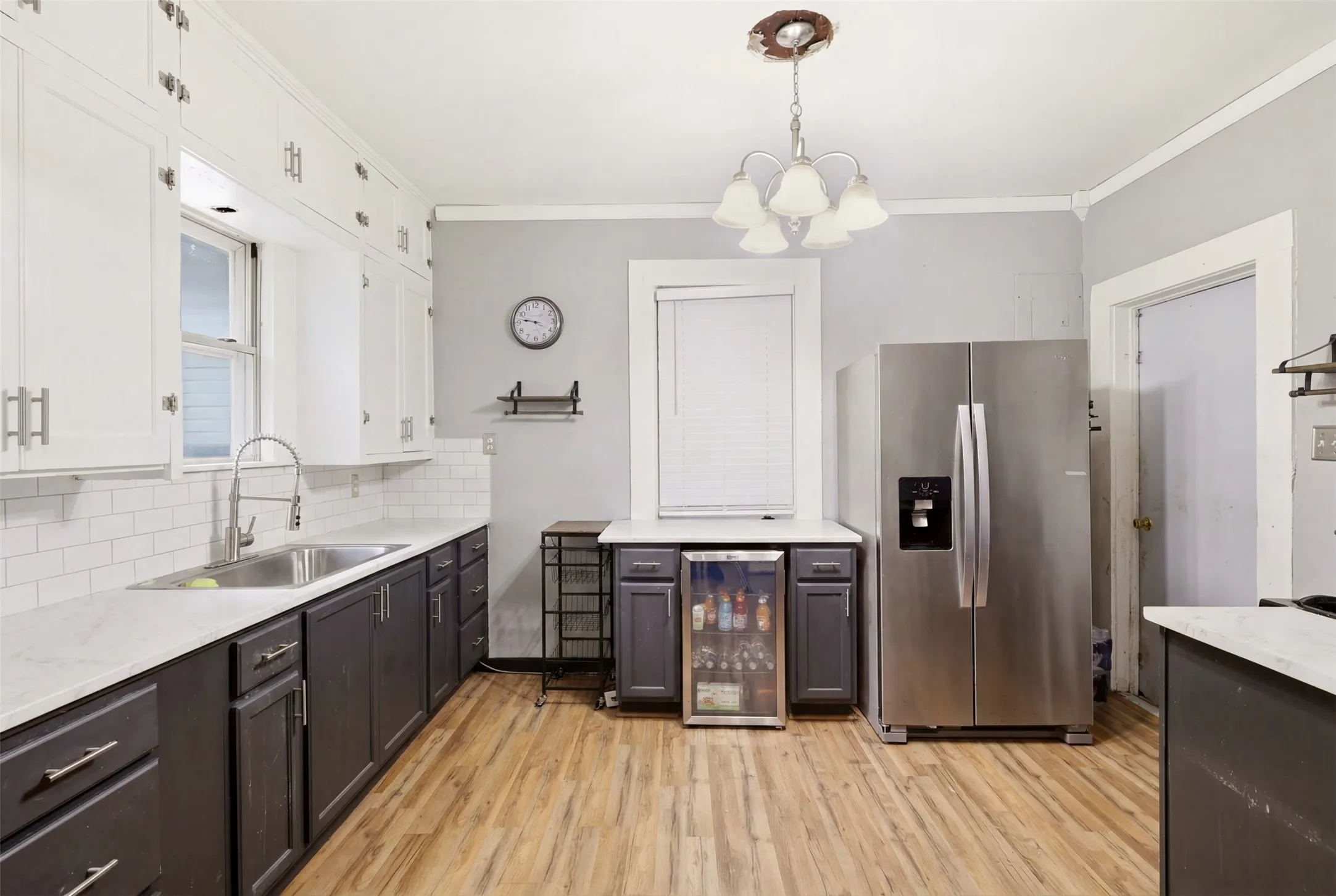 Single Family Residence For Sale in Dallas County , 908 N Winnetka Avenue, Dallas, Texas 75208, 2 Bedroom, 3 Bathroom, 2 Garage spaces, 1,704 Sqft, built in 1918, mls#21302991, Real Estate Agent in Dallas, Homes For Sale in Dallas county, Homes For Sale in Dallas, Realtor in Dallas Texas, Real Estate Brokerage Independent Realty Texas, Luminita Cordes Realtor