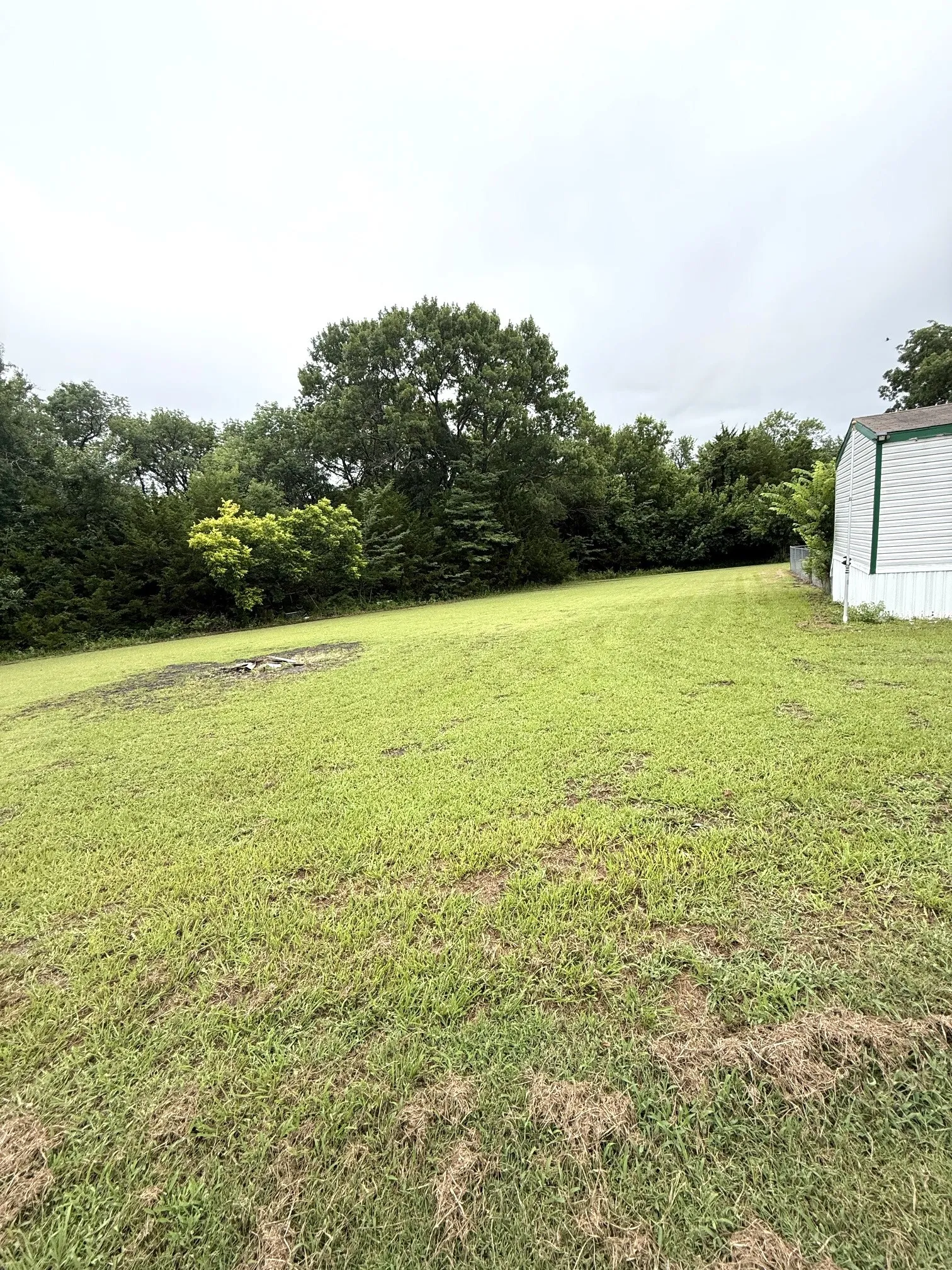 Mobile Home For Sale in Grayson County , 1140 One Mile Lane, Bells, Texas 75414, 3 Bedroom, 2 Bathroom, Garage spaces, 1,216 Sqft, built in 2008, mls#21301889, Real Estate Agent in Bells, Homes For Sale in Grayson county, Homes For Sale in Bells, Realtor in Bells Texas, Real Estate Brokerage Independent Realty Texas, Luminita Cordes Realtor