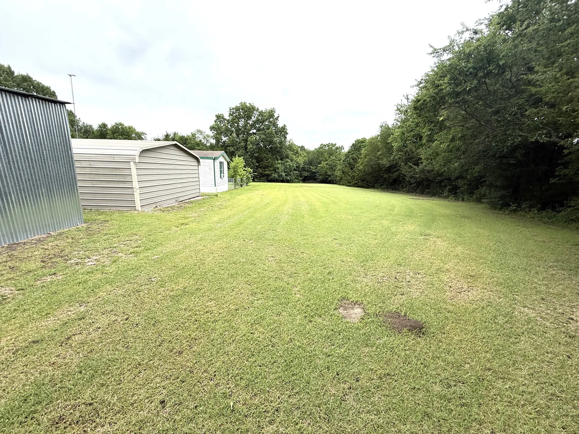 Mobile Home For Sale in Grayson County , 1140 One Mile Lane, Bells, Texas 75414, 3 Bedroom, 2 Bathroom, Garage spaces, 1,216 Sqft, built in 2008, mls#21301889, Real Estate Agent in Bells, Homes For Sale in Grayson county, Homes For Sale in Bells, Realtor in Bells Texas, Real Estate Brokerage Independent Realty Texas, Luminita Cordes Realtor