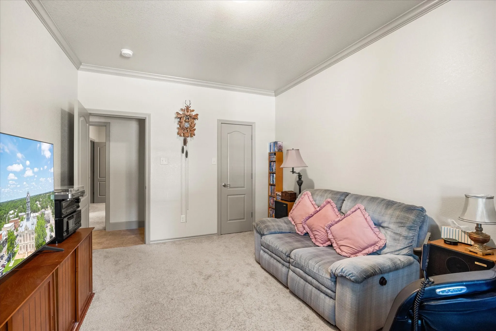 Single Family Residence For Sale in Johnson County , 340 Canadian Lane, Burleson, Texas 76028, 5 Bedroom, 3 Bathroom, 3 Garage spaces, 2,586 Sqft, built in 2014, mls#21294762, Real Estate Agent in Burleson, Homes For Sale in Johnson county, Homes For Sale in Burleson, Realtor in Burleson Texas, Real Estate Brokerage Independent Realty Texas, Luminita Cordes Realtor