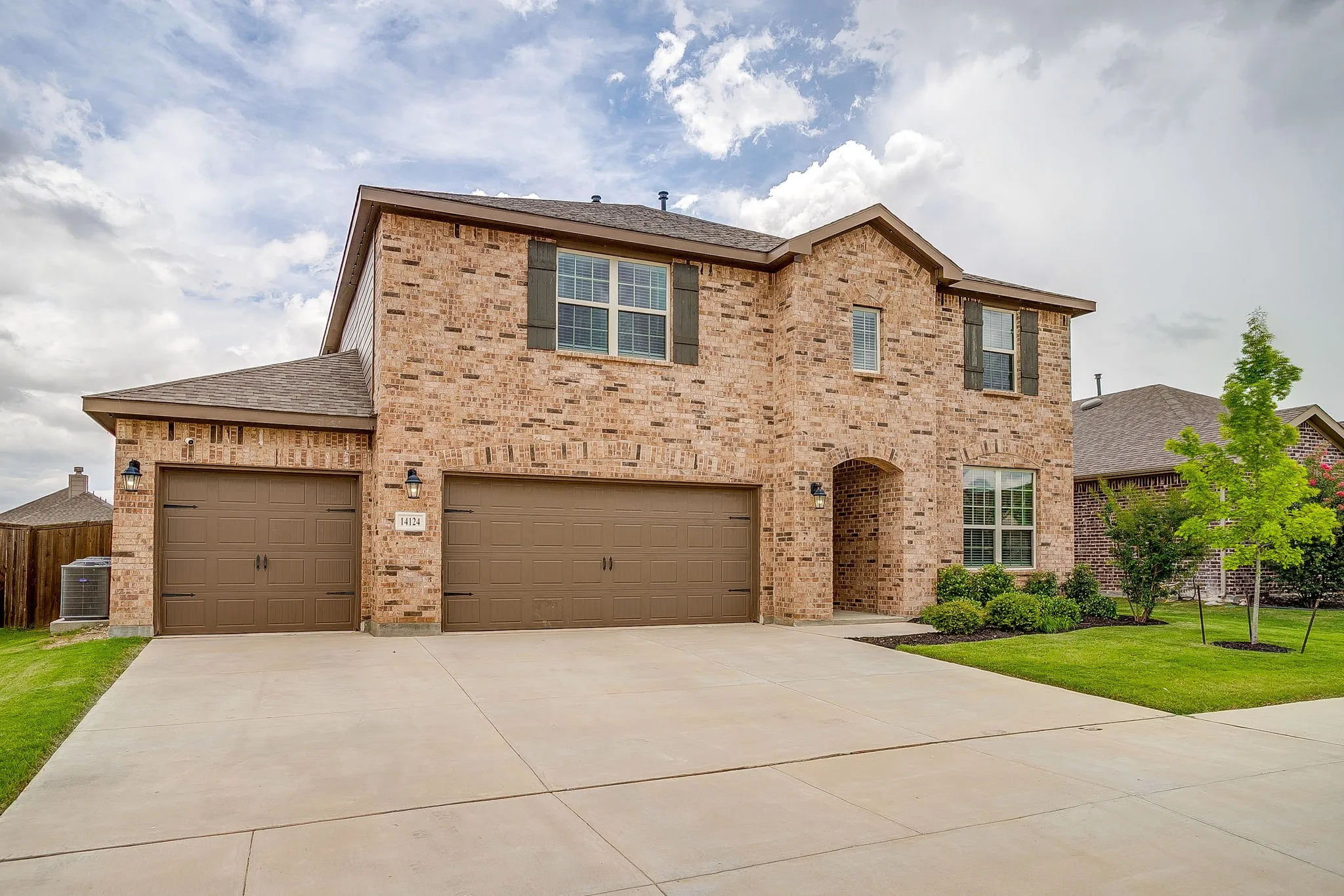 Single Family Residence For Sale in Tarrant County , 14124 Cassiopeia Drive, Haslet, Texas 76052, 4 Bedroom, 4 Bathroom, 3 Garage spaces, 3,406 Sqft, built in 2022, mls#21302527, Real Estate Agent in Haslet, Homes For Sale in Tarrant county, Homes For Sale in Haslet, Realtor in Haslet Texas, Real Estate Brokerage Independent Realty Texas, Luminita Cordes Realtor
