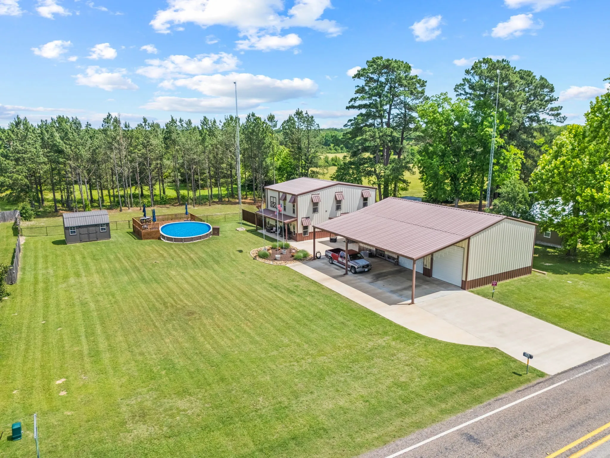 Single Family Residence For Sale in Wood County , 8910 Fm 779, Alba, Texas 75410, 4 Bedroom, 2 Bathroom, 2 Garage spaces, 2,472 Sqft, built in 2023, mls#21300166, Real Estate Agent in Alba, Homes For Sale in Wood county, Homes For Sale in Alba, Realtor in Alba Texas, Real Estate Brokerage Independent Realty Texas, Luminita Cordes Realtor