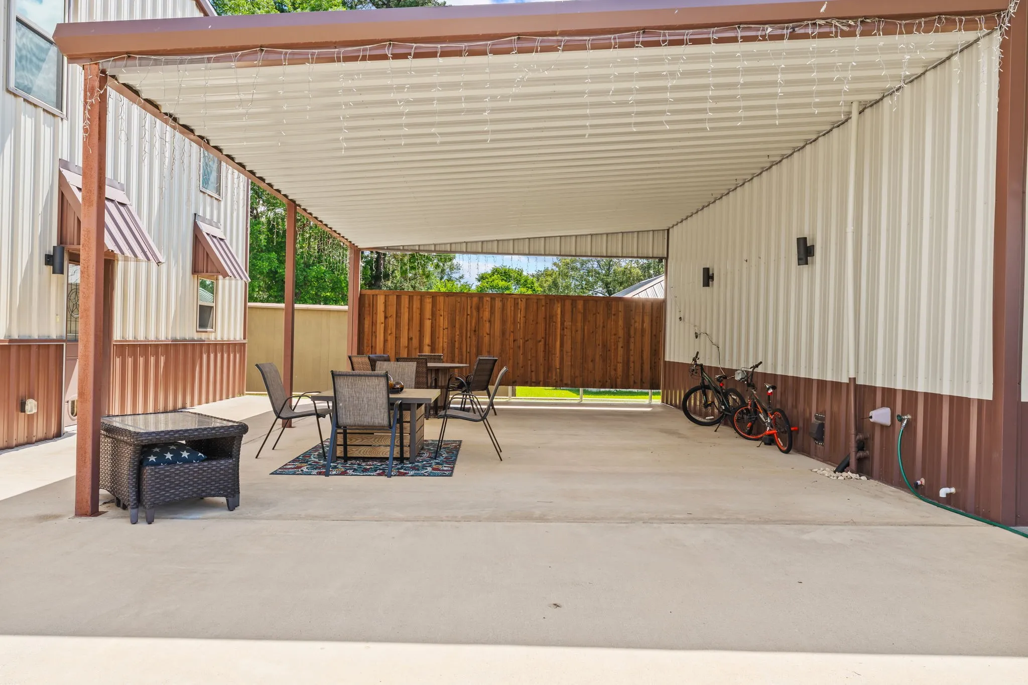 Single Family Residence For Sale in Wood County , 8910 Fm 779, Alba, Texas 75410, 4 Bedroom, 2 Bathroom, 2 Garage spaces, 2,472 Sqft, built in 2023, mls#21300166, Real Estate Agent in Alba, Homes For Sale in Wood county, Homes For Sale in Alba, Realtor in Alba Texas, Real Estate Brokerage Independent Realty Texas, Luminita Cordes Realtor