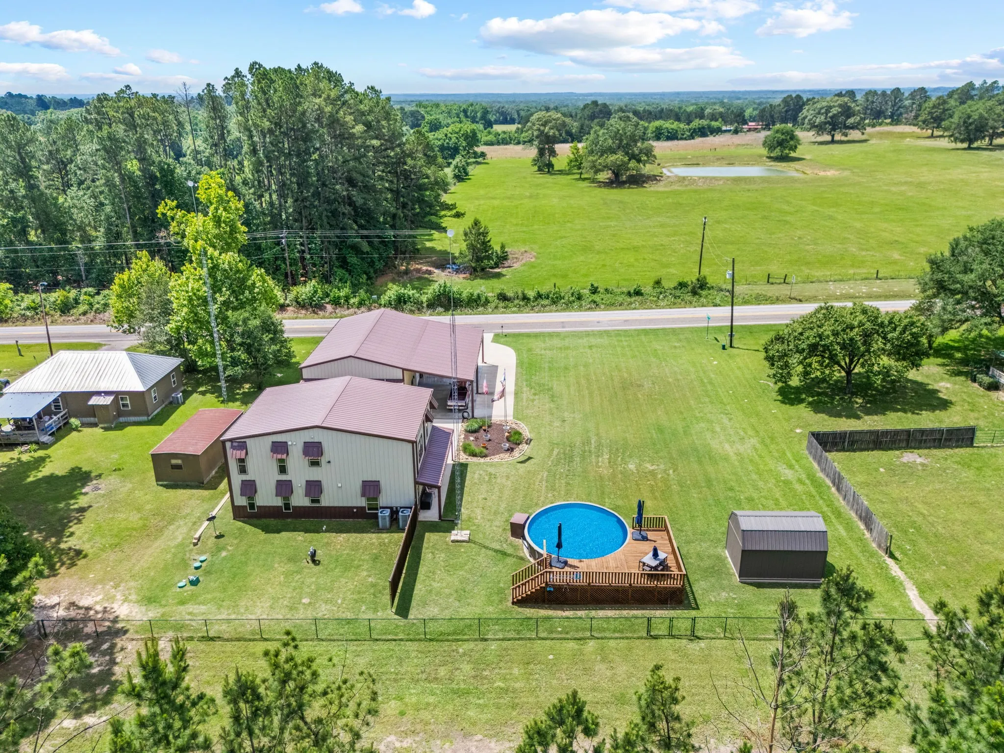 Single Family Residence For Sale in Wood County , 8910 Fm 779, Alba, Texas 75410, 4 Bedroom, 2 Bathroom, 2 Garage spaces, 2,472 Sqft, built in 2023, mls#21300166, Real Estate Agent in Alba, Homes For Sale in Wood county, Homes For Sale in Alba, Realtor in Alba Texas, Real Estate Brokerage Independent Realty Texas, Luminita Cordes Realtor