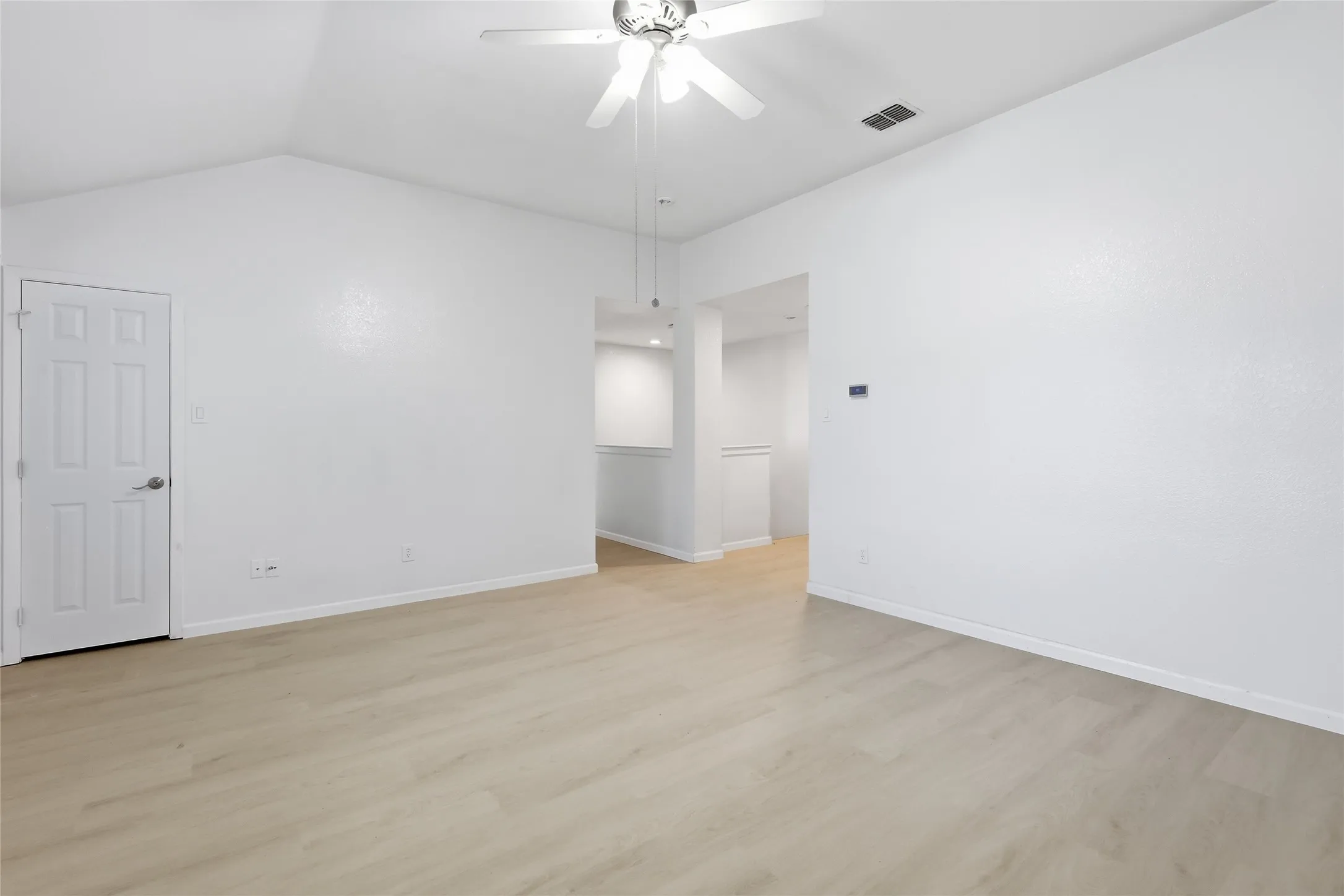 Single Family Residence For Rent in Collin County , 417 Niagara Falls Drive, Anna, Texas 75409, 5 Bedroom, 4 Bathroom, 2 Garage spaces, 3,138 Sqft, built in 2004, mls#21302476, Real Estate Agent in Anna, Homes For Rent in Collin county, Homes For Rent in Anna, Realtor in Anna Texas, Real Estate Brokerage Independent Realty Texas, Luminita Cordes Realtor
