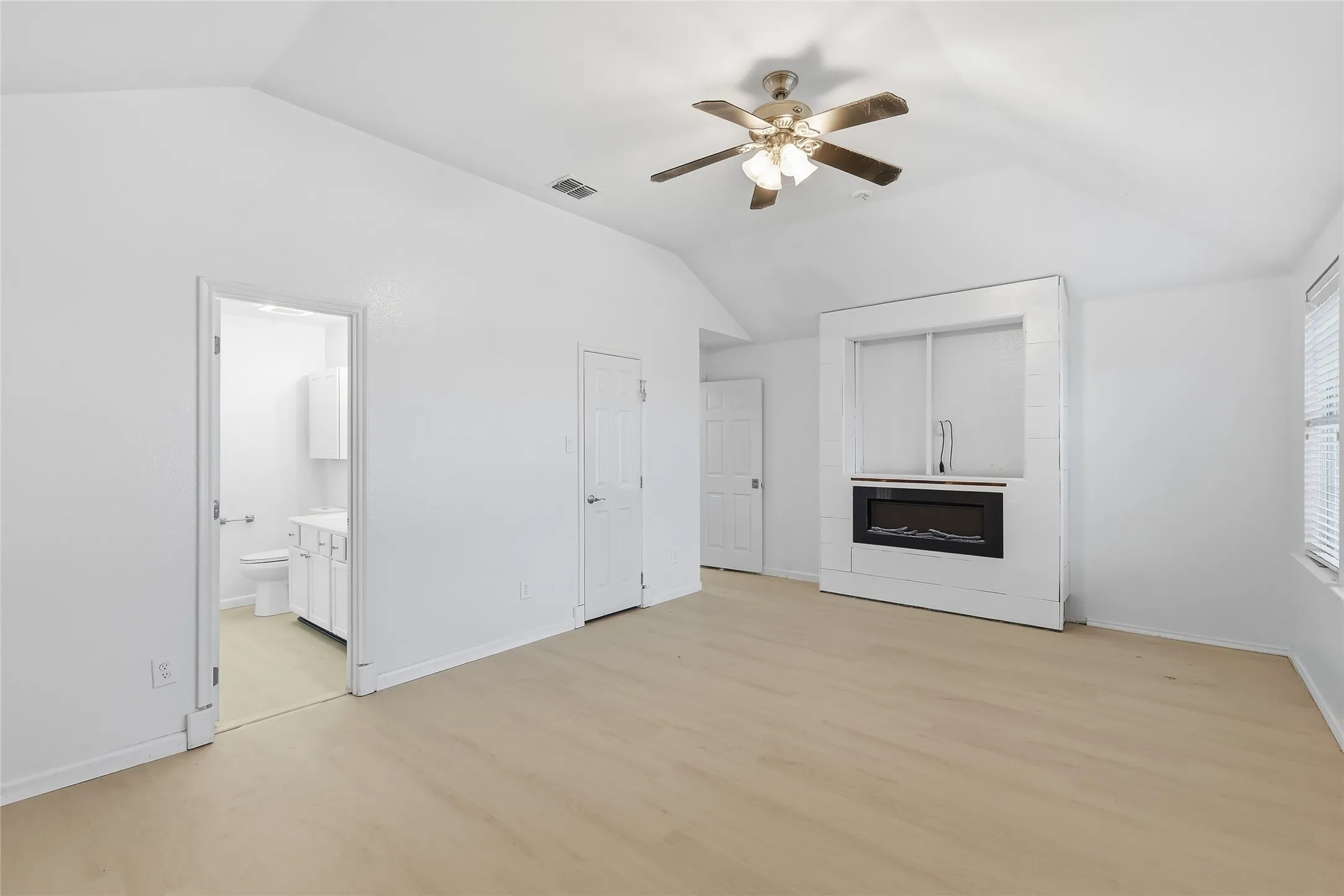 Single Family Residence For Rent in Collin County , 417 Niagara Falls Drive, Anna, Texas 75409, 5 Bedroom, 4 Bathroom, 2 Garage spaces, 3,138 Sqft, built in 2004, mls#21302476, Real Estate Agent in Anna, Homes For Rent in Collin county, Homes For Rent in Anna, Realtor in Anna Texas, Real Estate Brokerage Independent Realty Texas, Luminita Cordes Realtor
